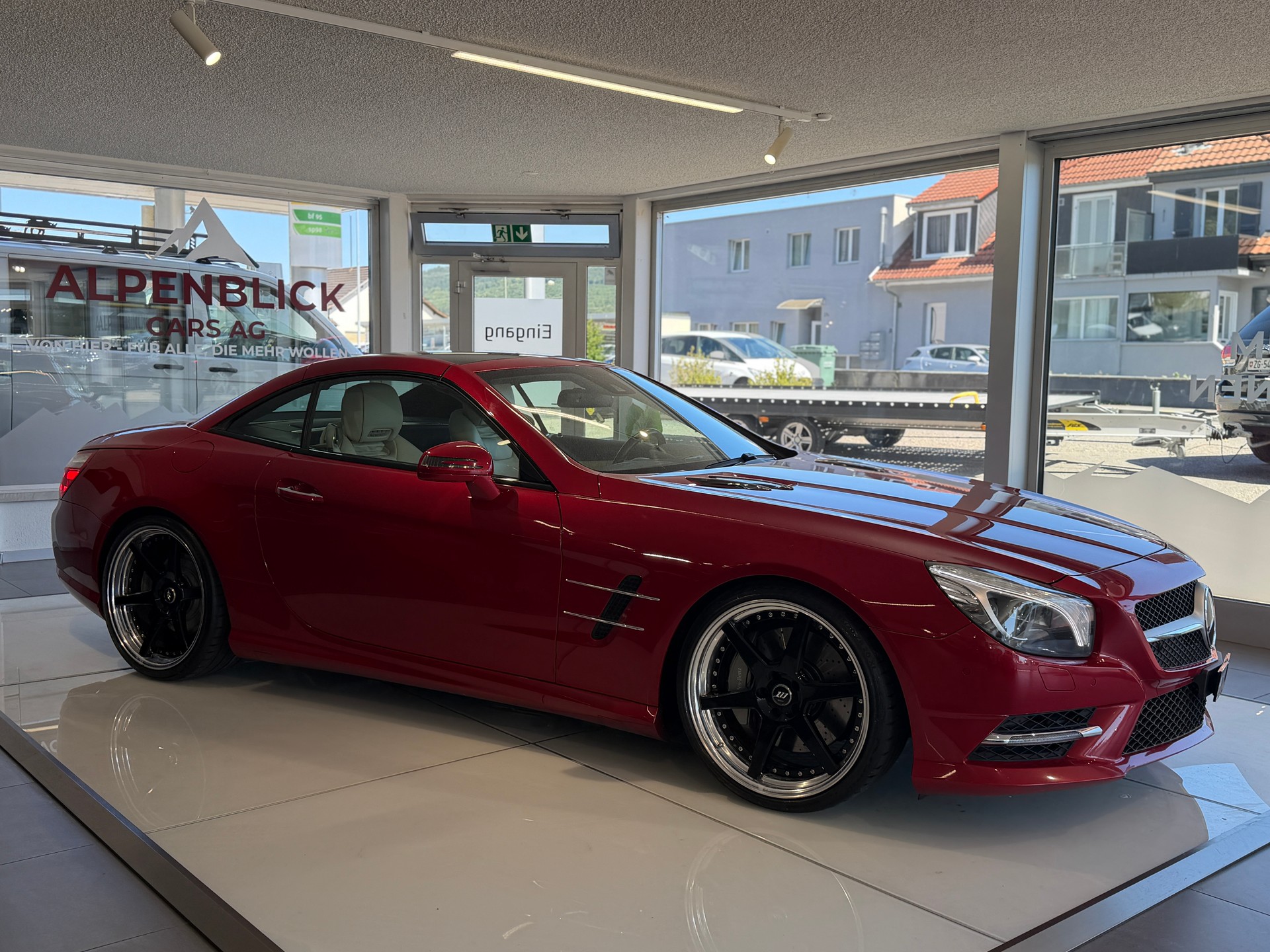 MERCEDES-BENZ SL 350 7G-Tronic-showroom-element-3