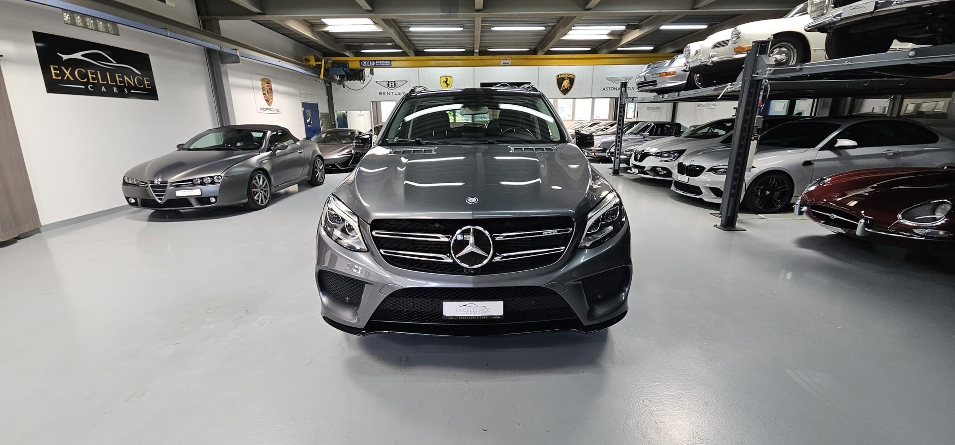 MERCEDES-BENZ GLE 43 AMG 4Matic 9G-Tronic-showroom-element-1