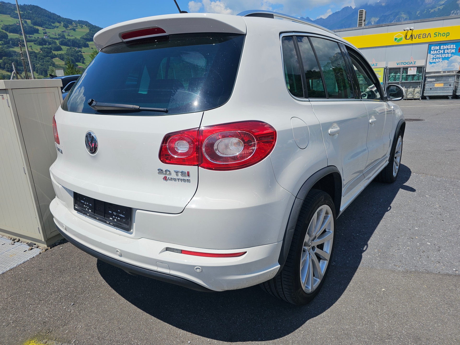 VW Tiguan 2.0 TSI Team DSG-image-2