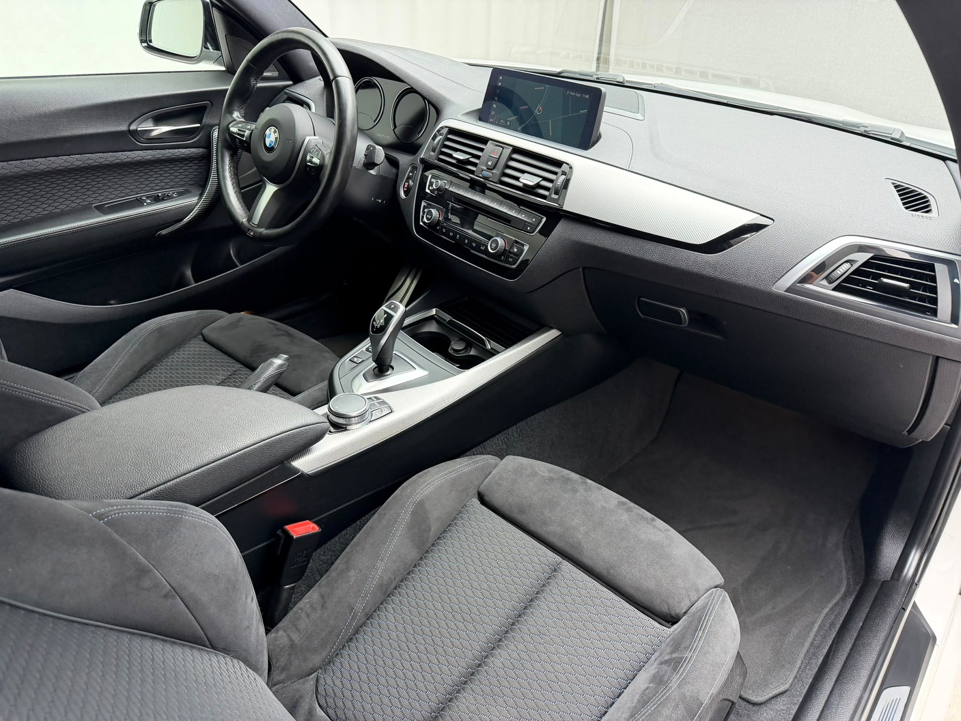 BMW M240i xDrive Steptronic-image-7