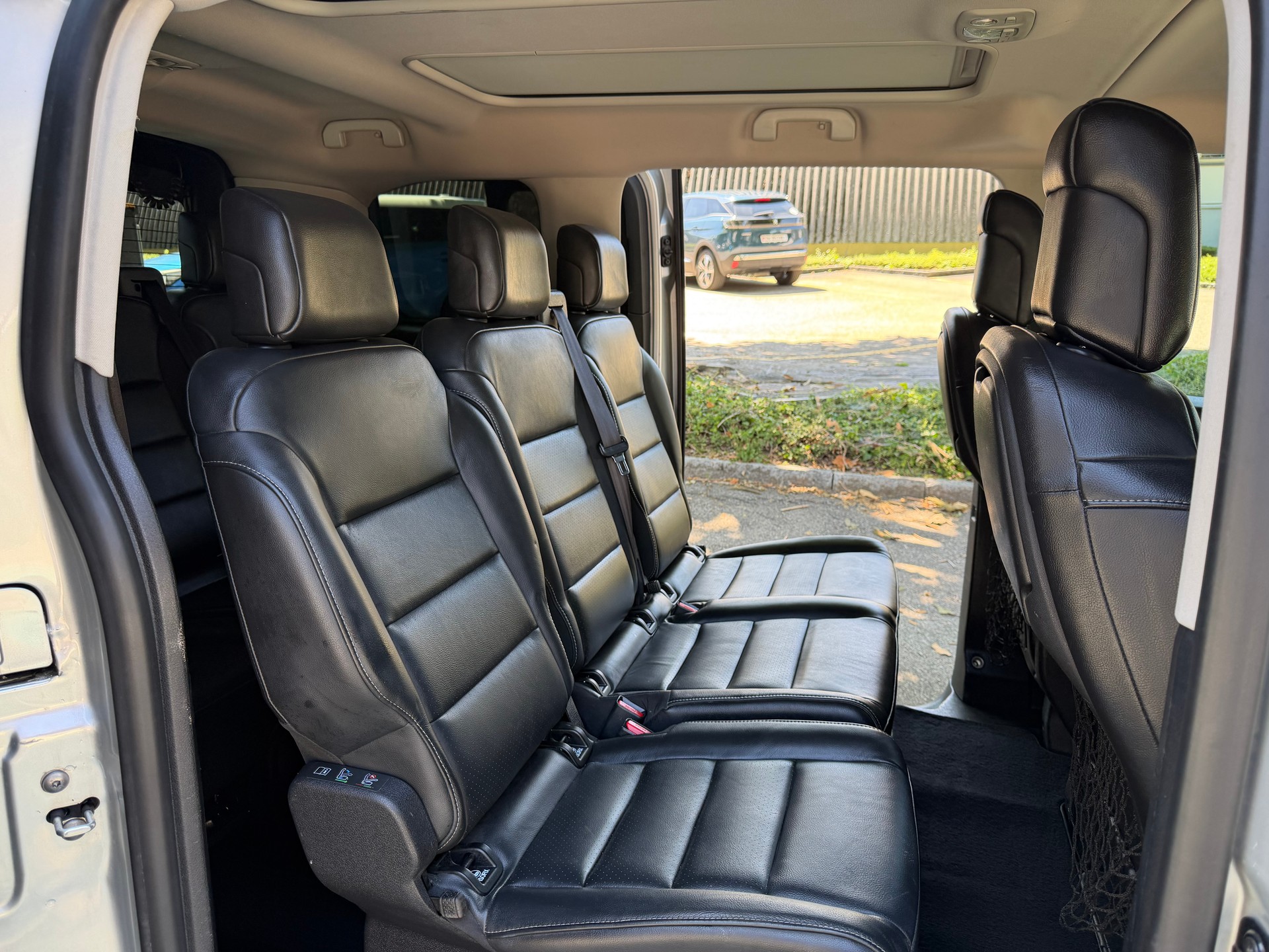 CITROEN Spacetourer 2.0 BlueHDi Shine XS EAT-image-12