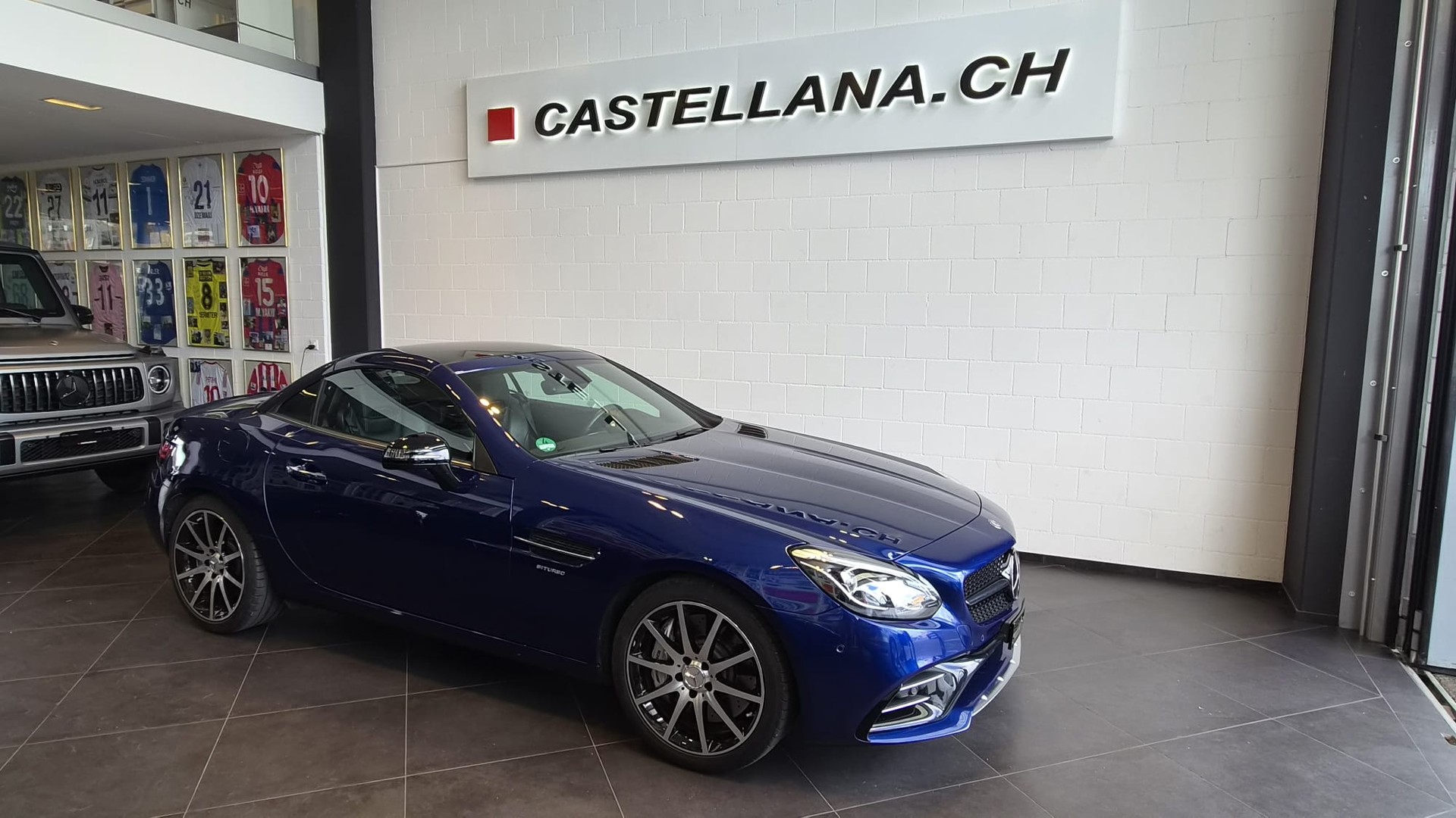 MERCEDES-BENZ SLC 43 AMG 9G-Tronic-showroom-element-1