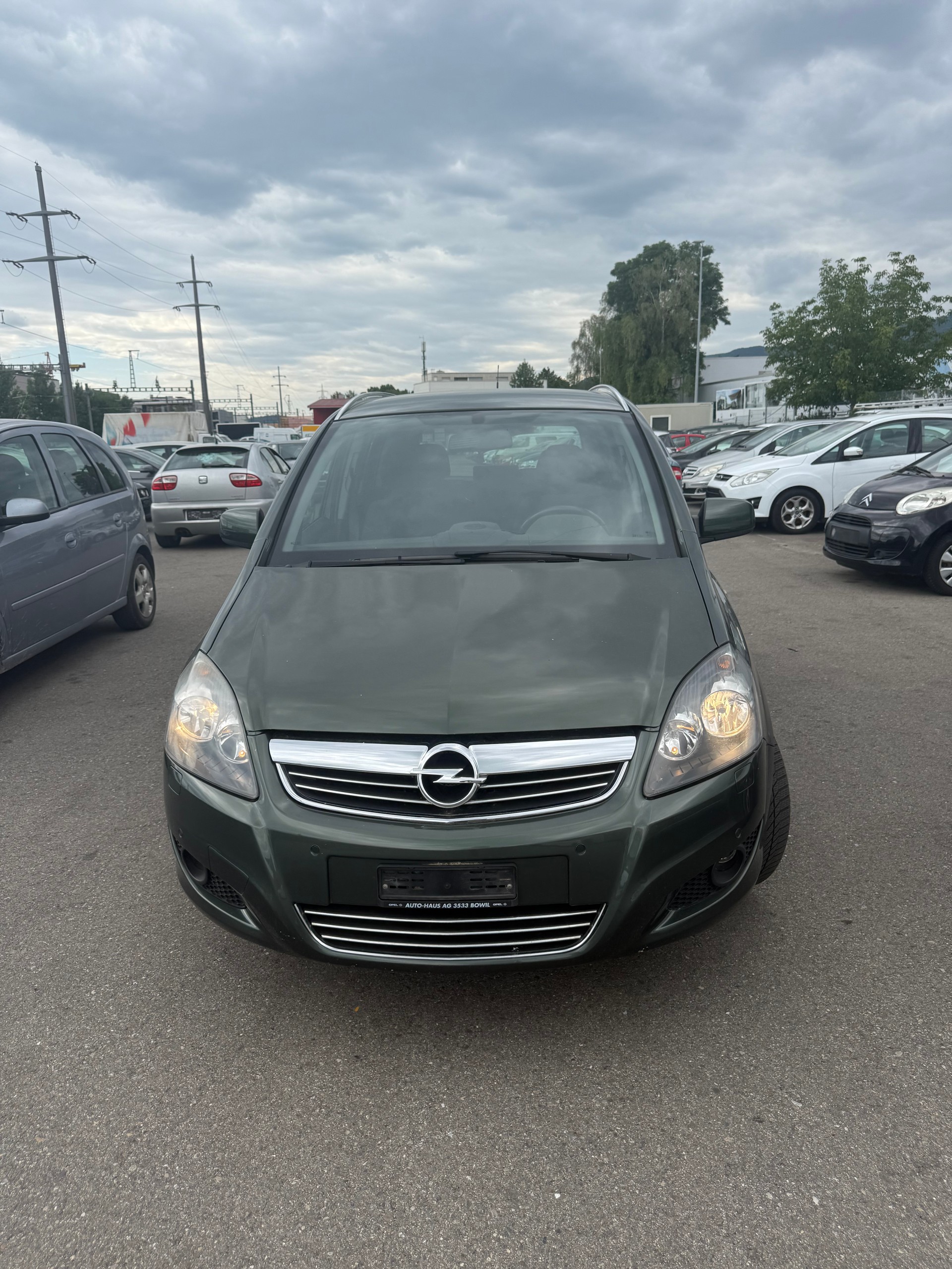 OPEL Zafira 2.2i 16V Cosmo Automatic