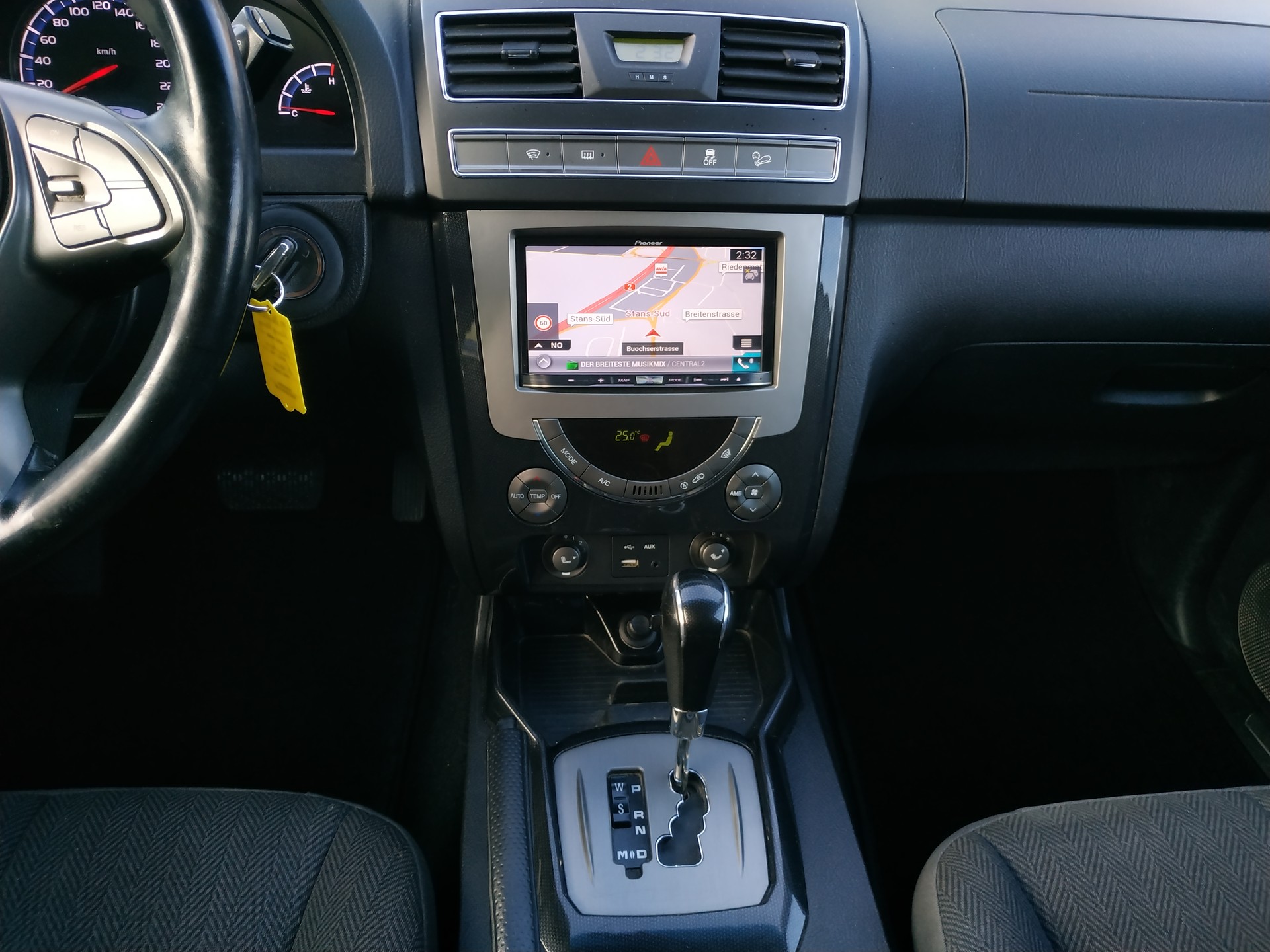 KGM-SsangYong Rexton RX220 e-XDi Quartz 4WD Automatic-image-12