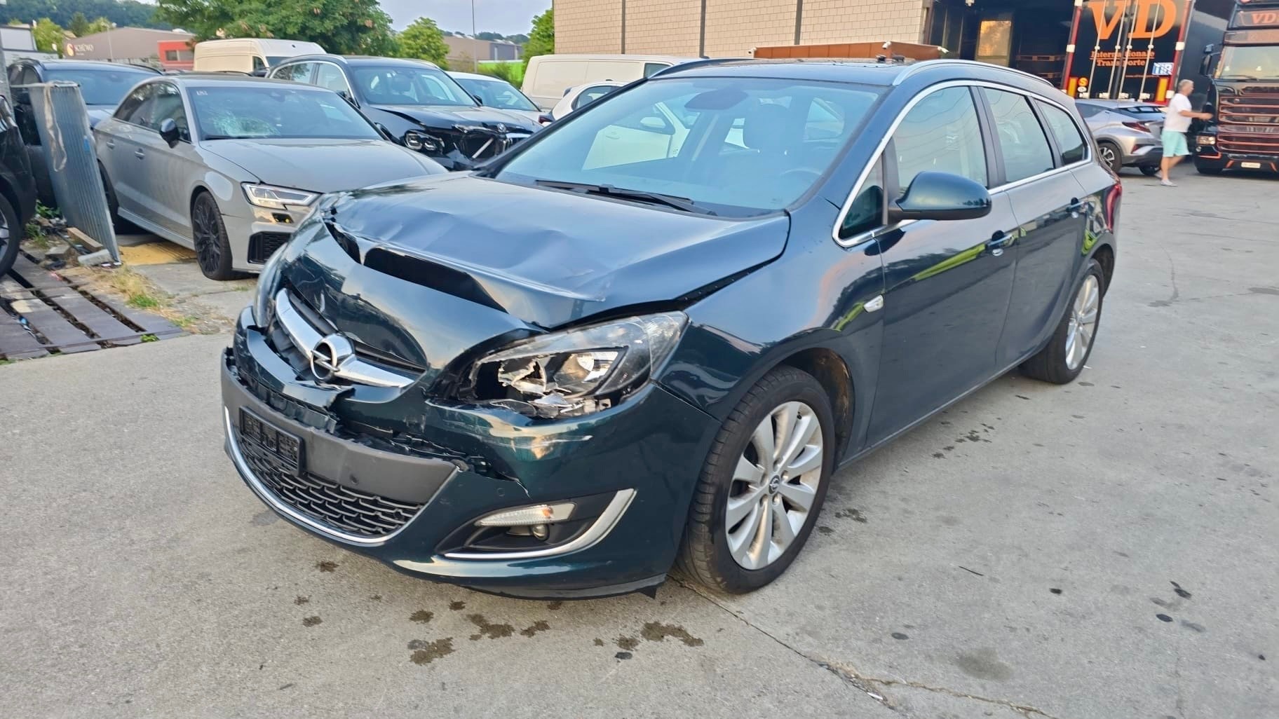 OPEL Astra SportsTourer 1.4i 16V Turbo Sport