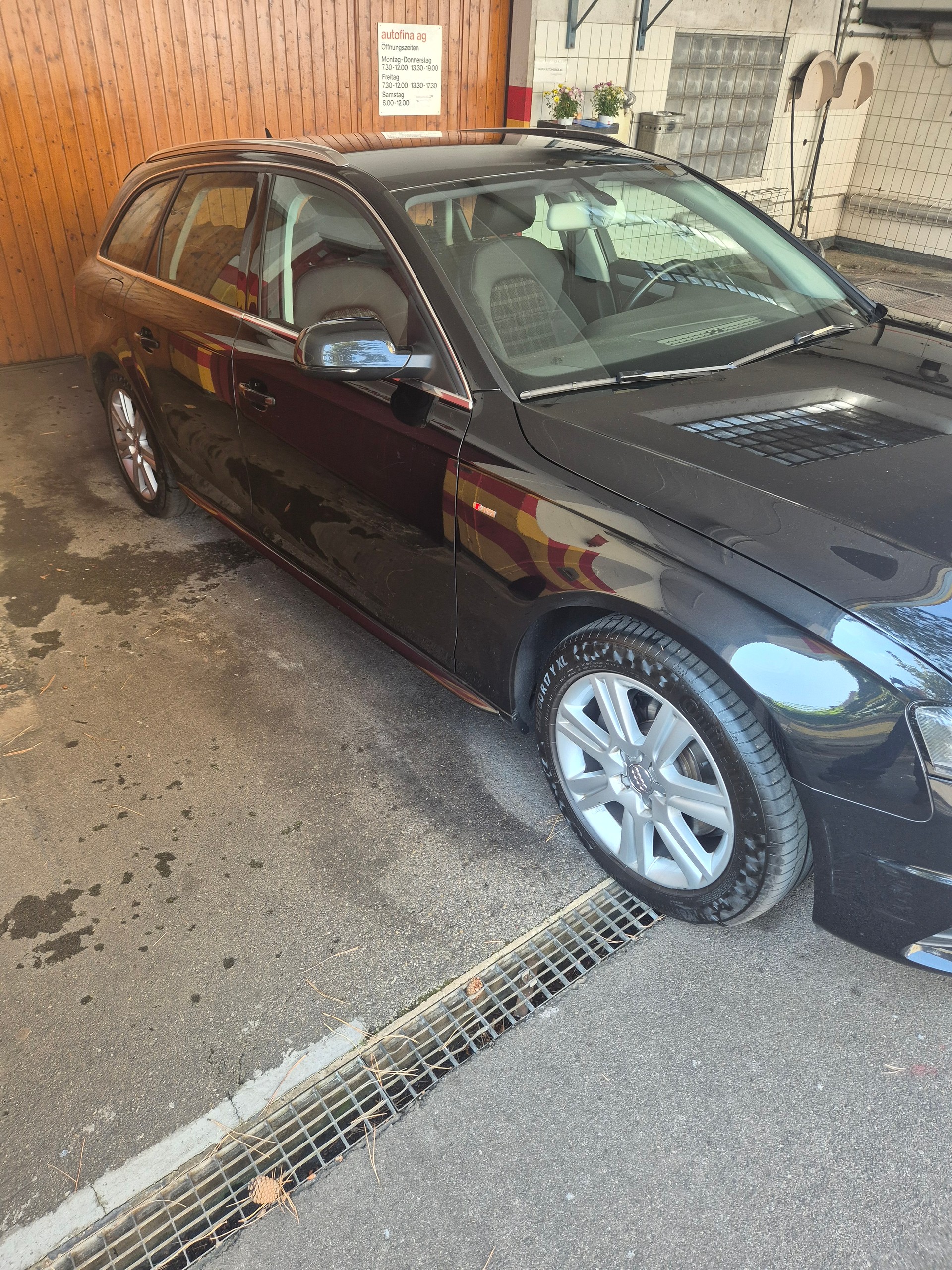 AUDI A4 Avant 2.0 TFSI quattro S-tronic-image-4
