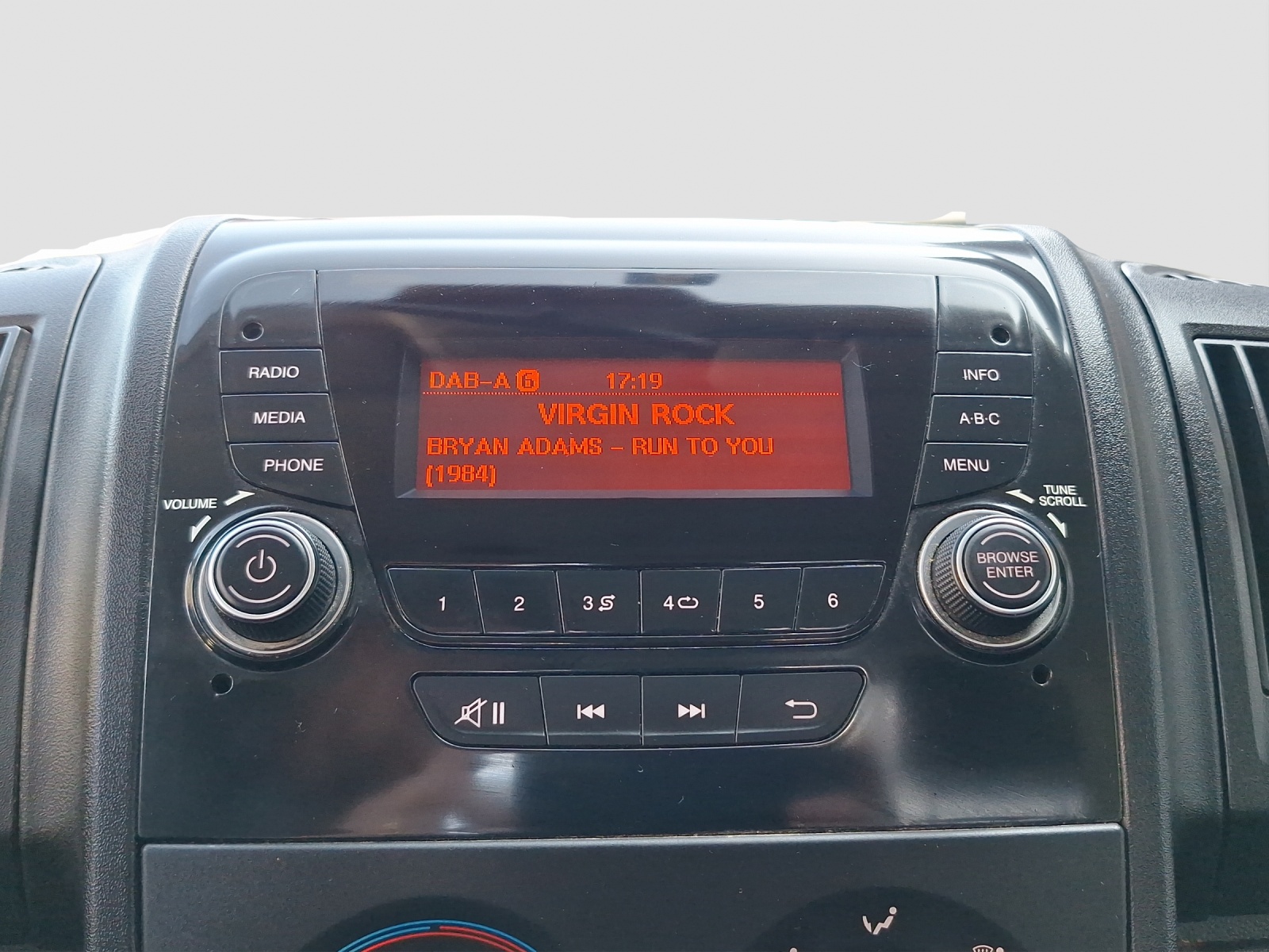 CITROEN Jumper Kab.-Ch. 35+ L2 2.2 BlueHDi 165 Control-image-15