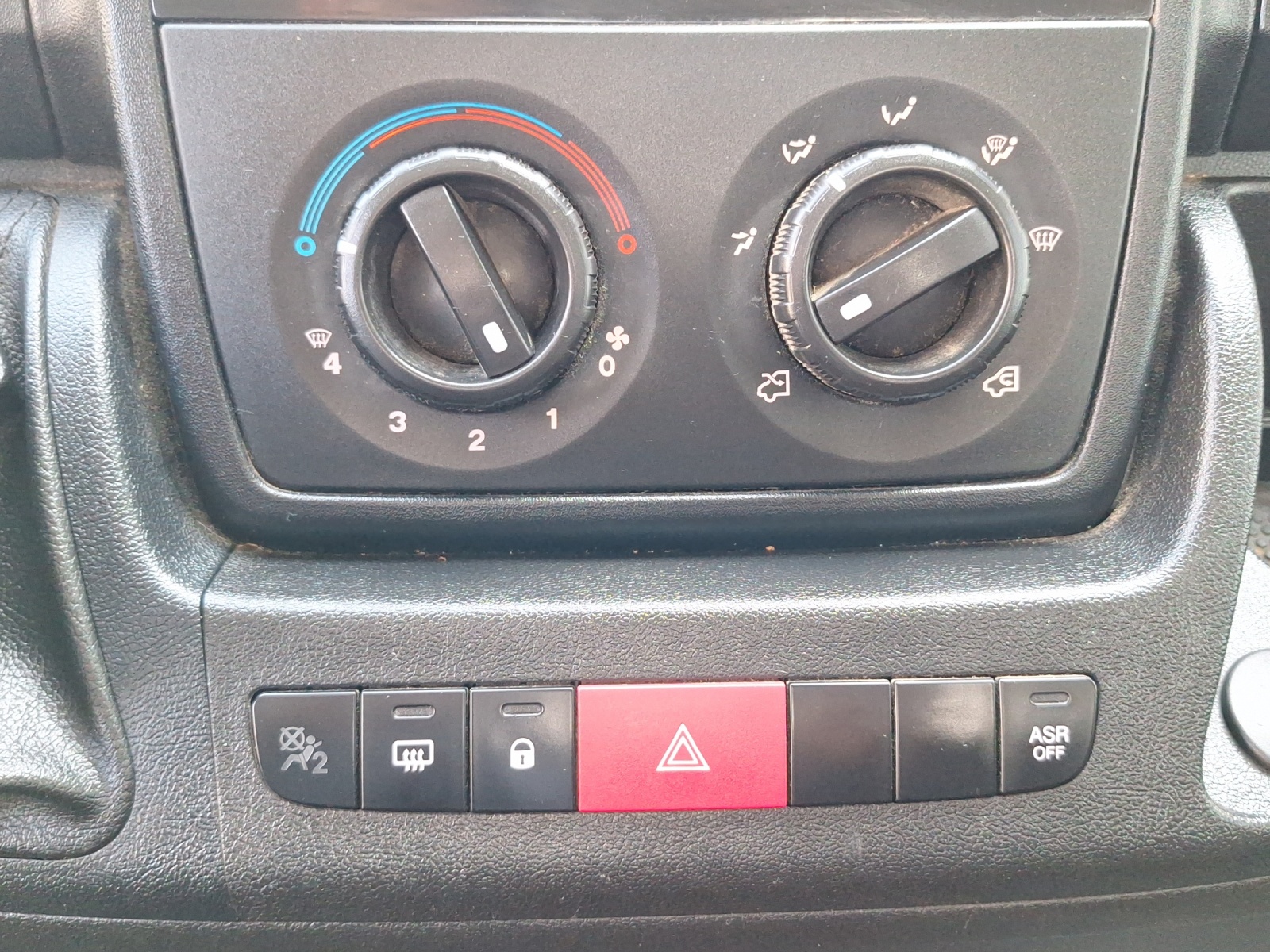 CITROEN Jumper Kab.-Ch. 35+ L2 2.2 BlueHDi 165 Control-image-12