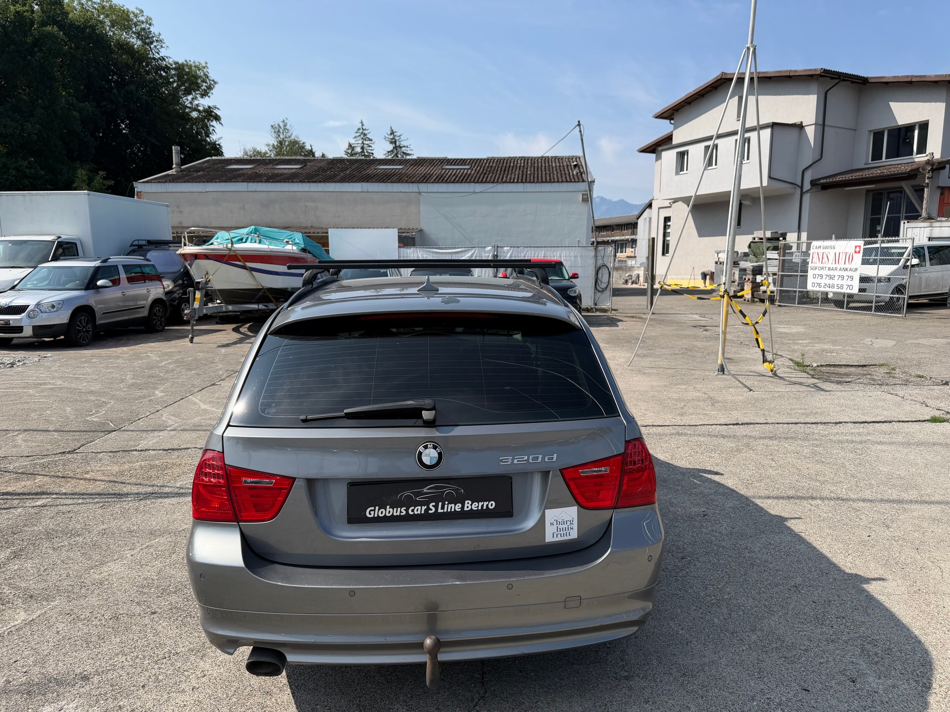 BMW 320d xDrive Touring-image-7