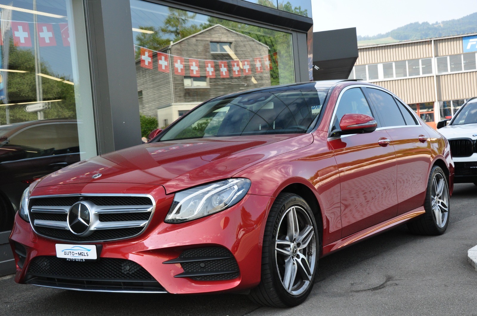 MERCEDES-BENZ E 200 AMG Line 4Matic 9G-Tronic-showroom-element-2