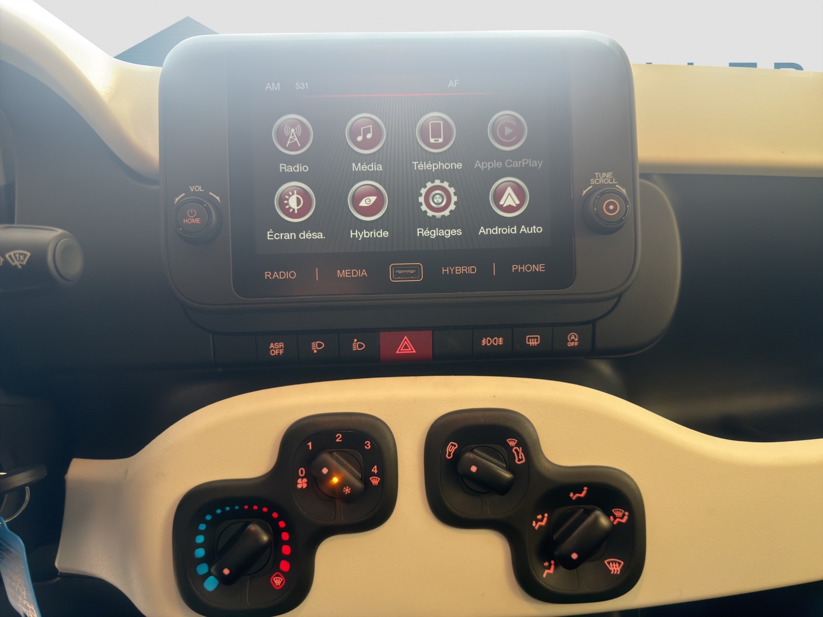 FIAT Pandina 1.0 Hybrid Cross-image-10