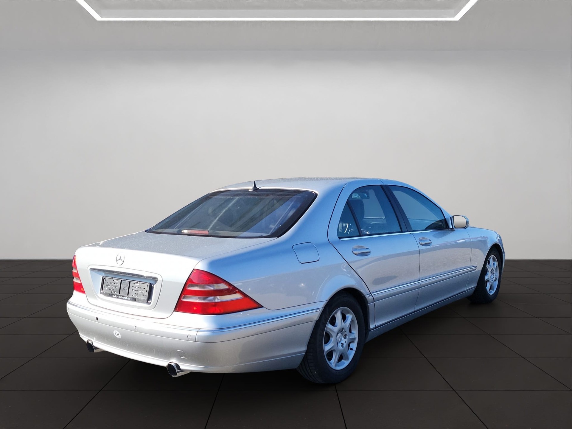 MERCEDES-BENZ S 500-showroom-element-1