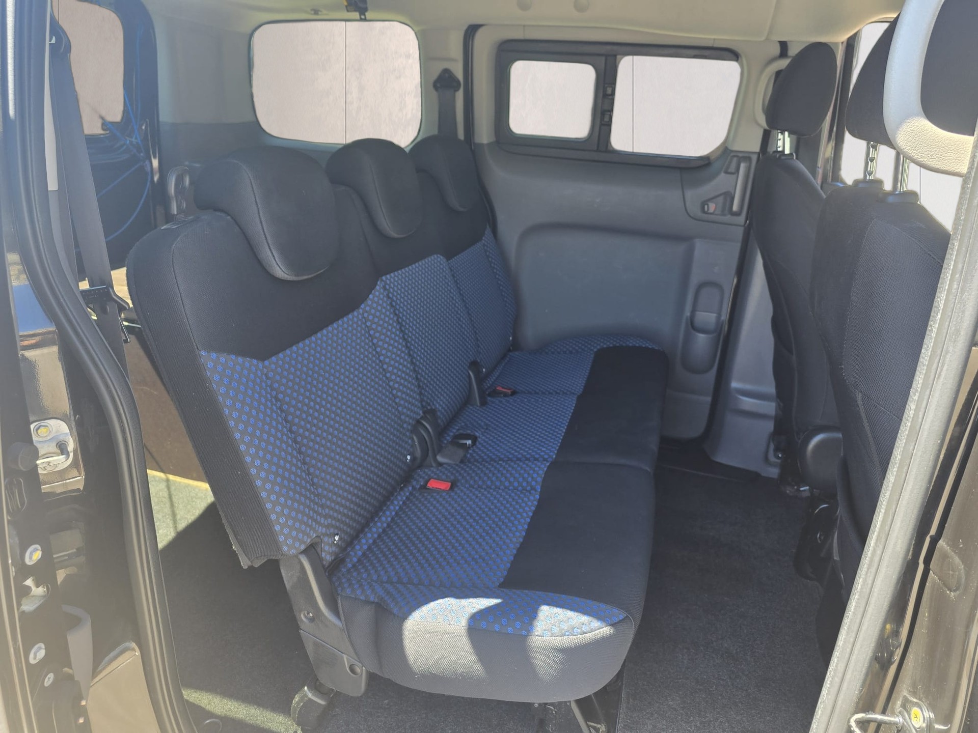 NISSAN NV200 1.5 dCi 110 Evalia Tekna-image-9