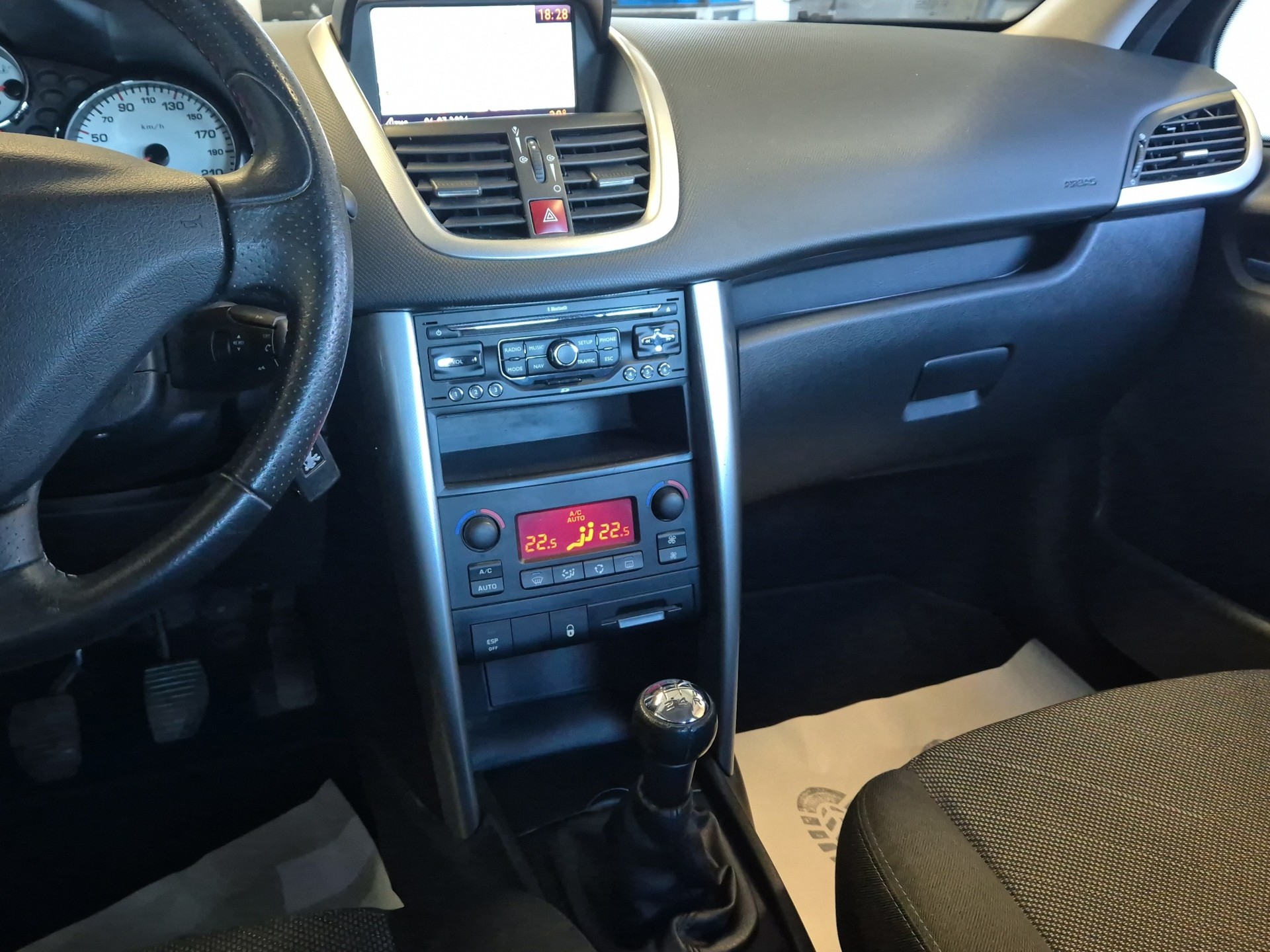 PEUGEOT 207 1.6 16V Sport Pack-image-20