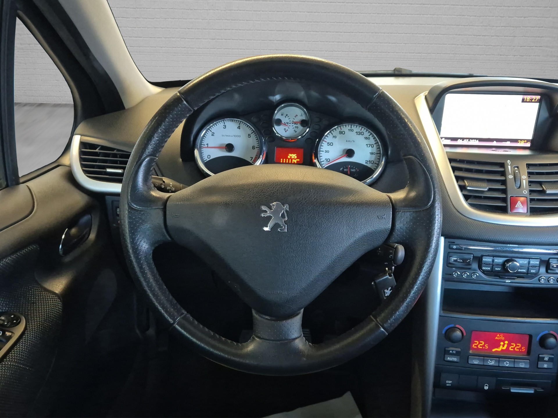 PEUGEOT 207 1.6 16V Sport Pack-image-17