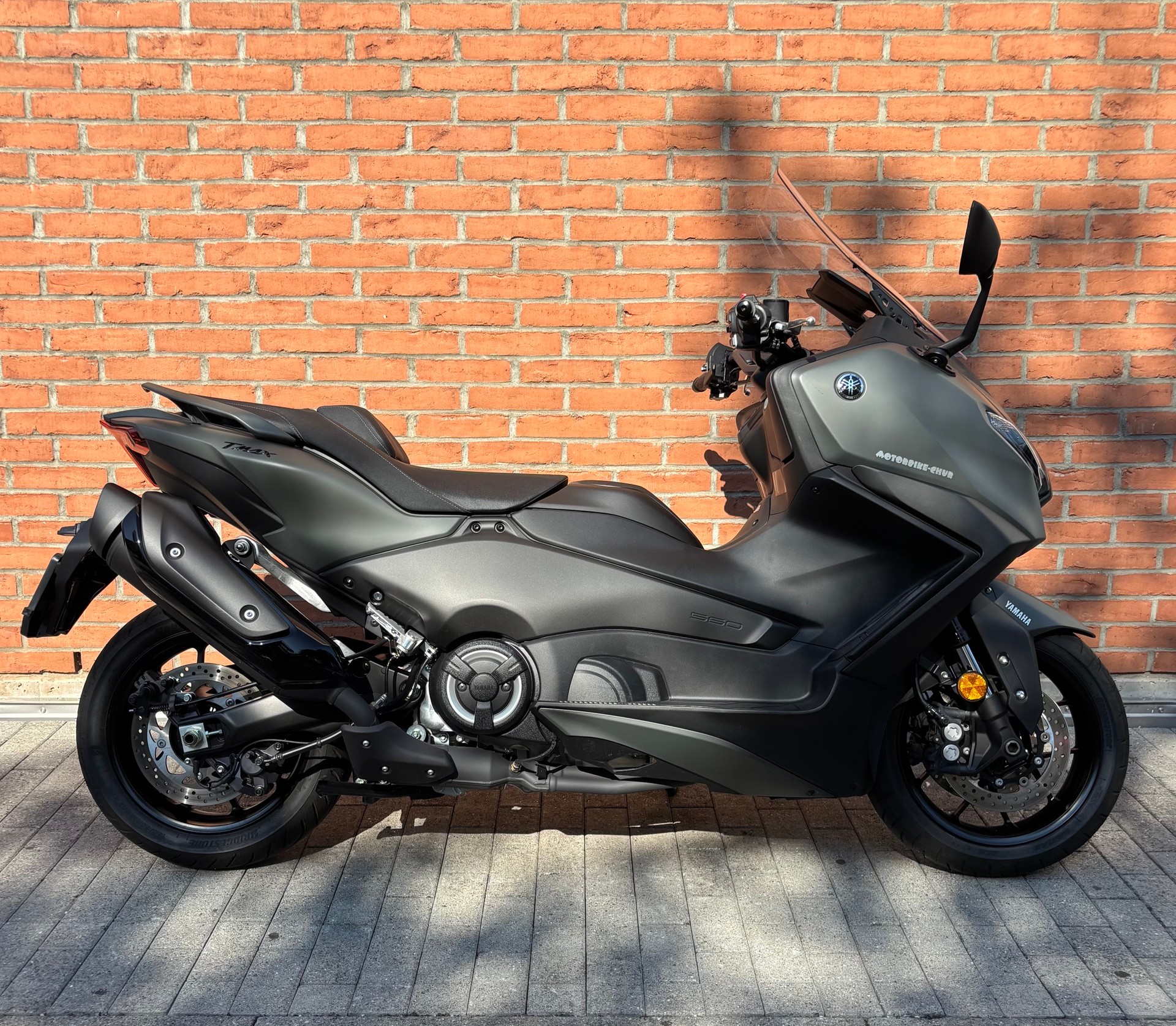 YAMAHA T-Max 560