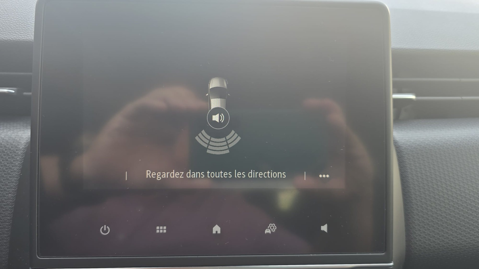RENAULT Clio 1.6 E-Tech Hybrid Intens premium , navi, PDC; ACC, 8 pneus-image-4