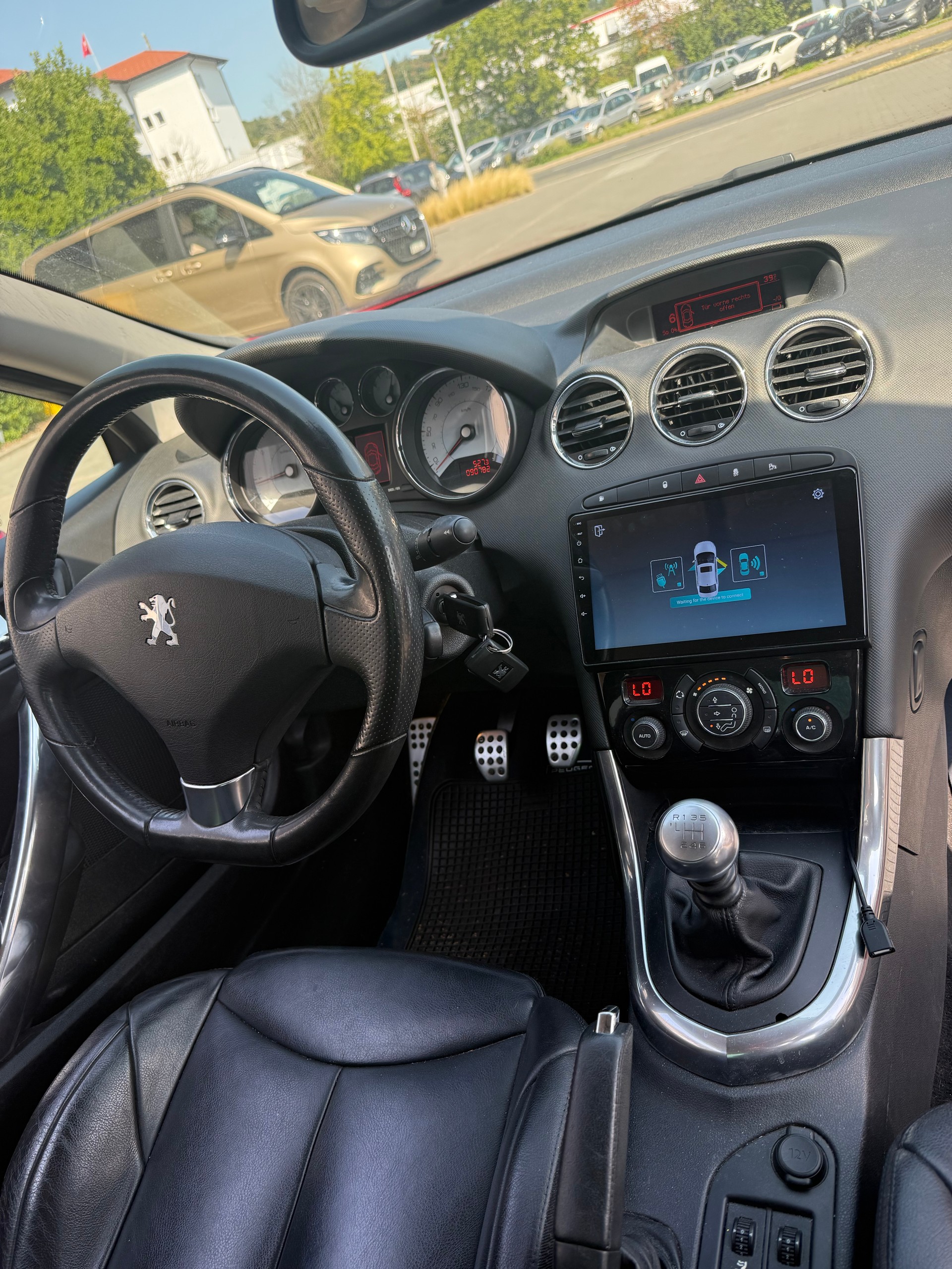 PEUGEOT 308 CC 1.6 16V Turbo Platinum-image-9