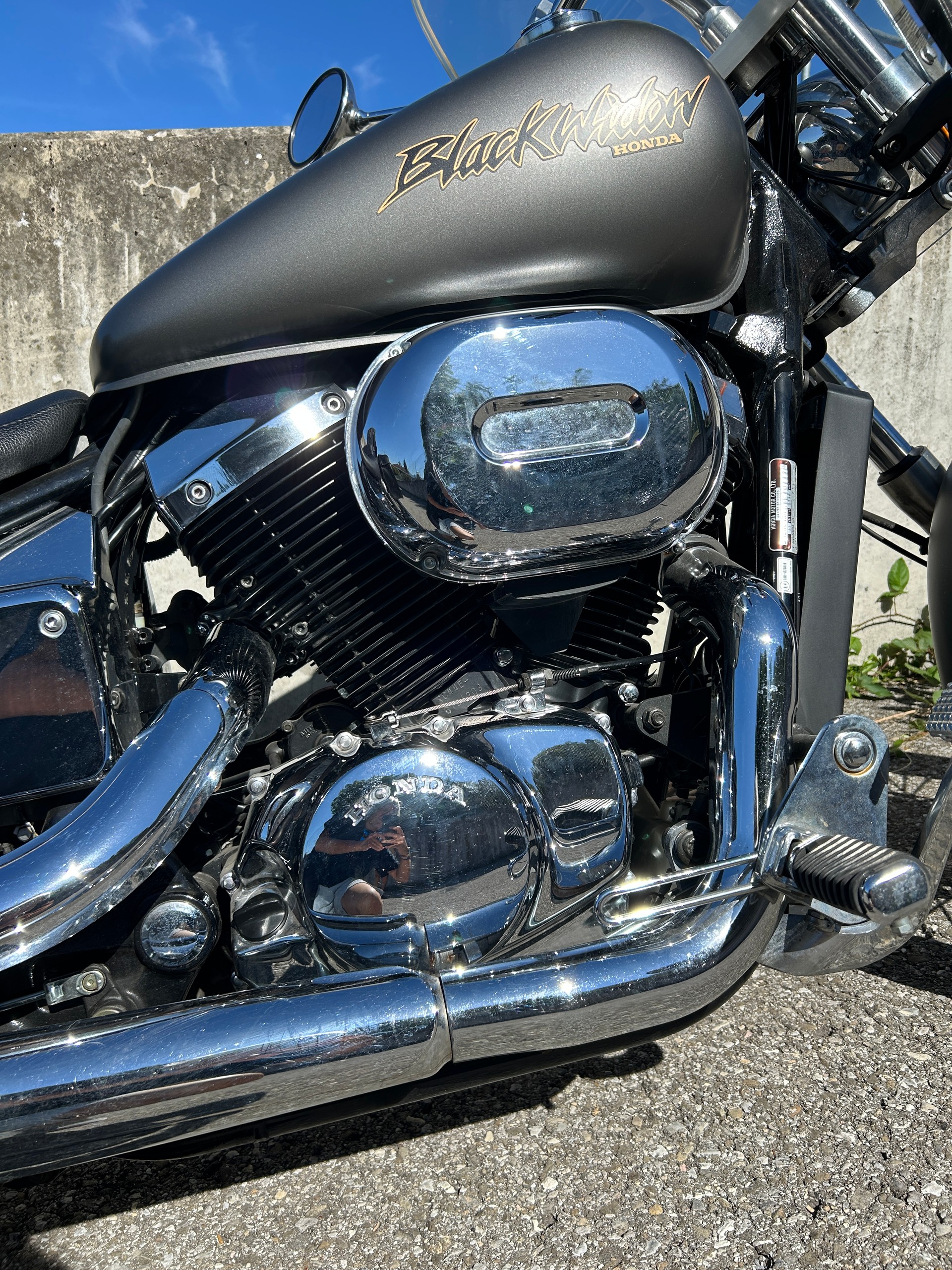 HONDA VT 750 DC Black Widow-image-3