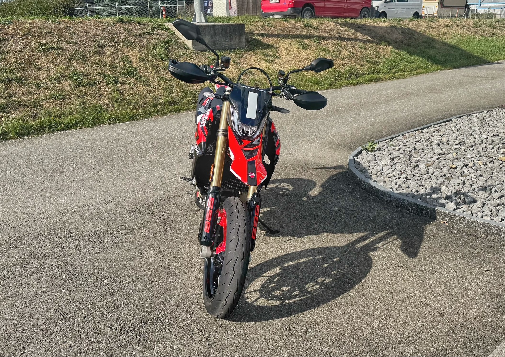 DUCATI Hypermotard 698 Mono RVE-image-2