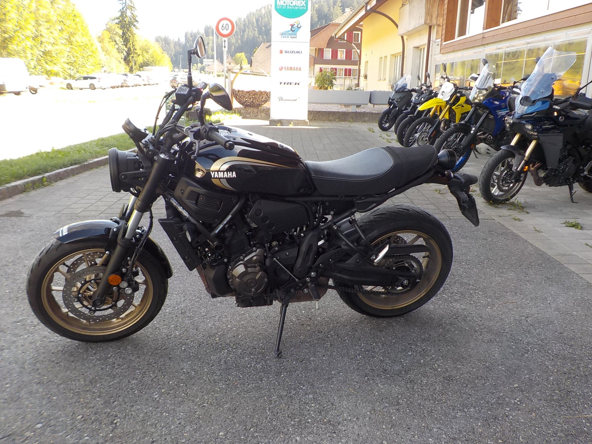 YAMAHA XSR 700-image-3