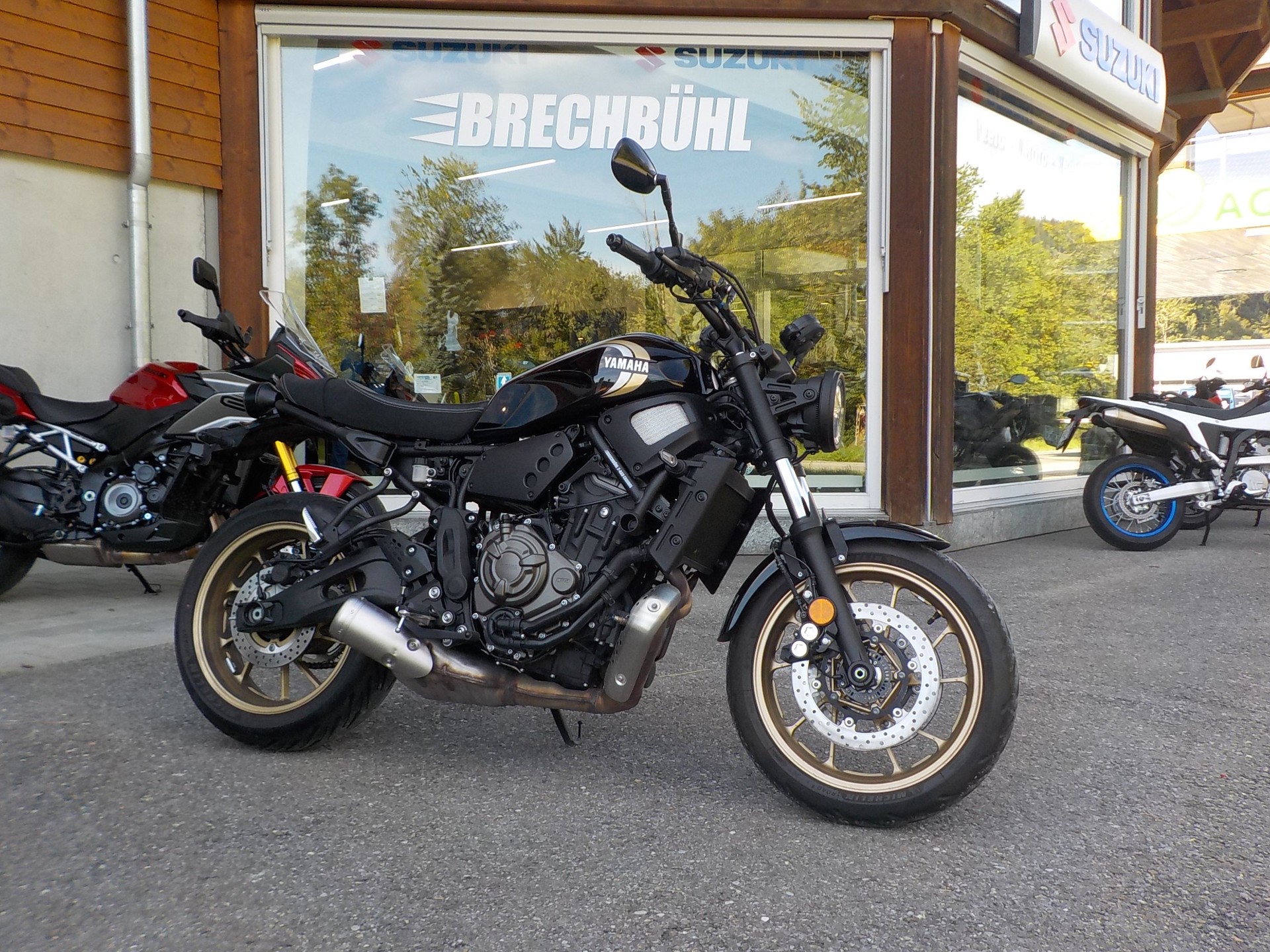 YAMAHA XSR 700-image-0