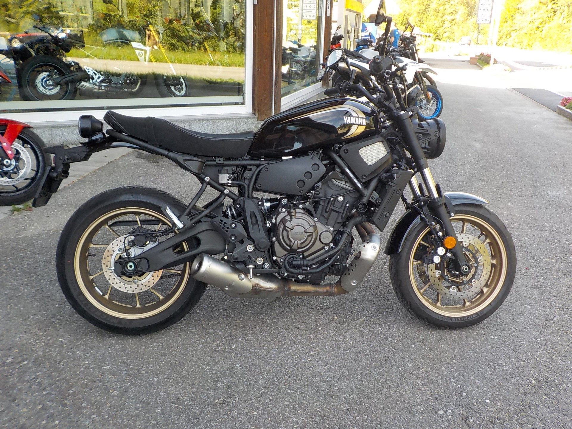 YAMAHA XSR 700-image-6