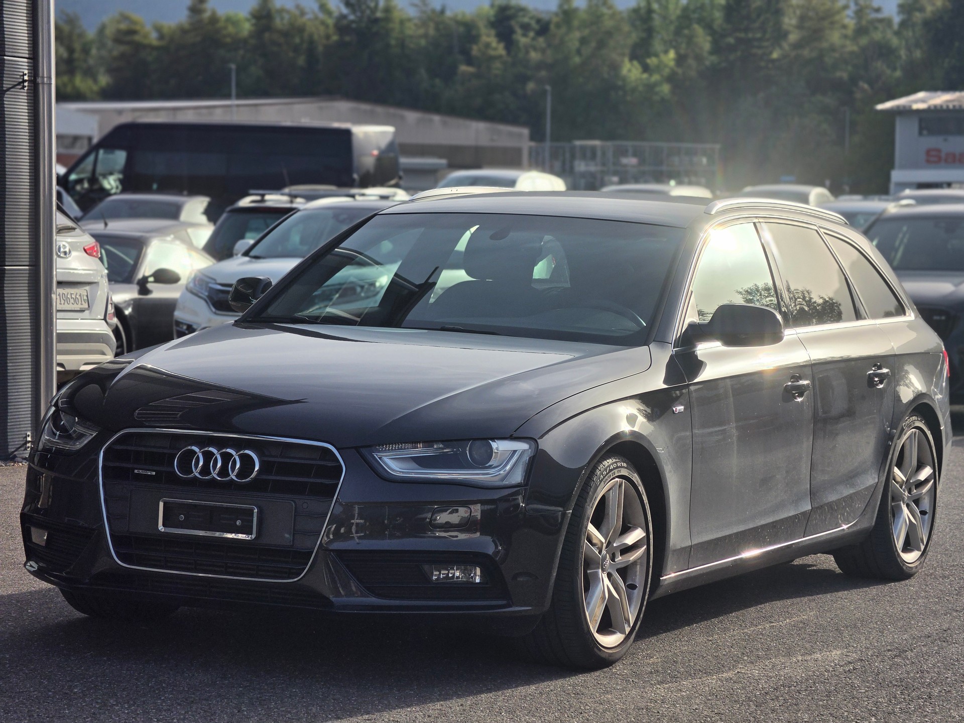 AUDI A4 Avant 1.8 TFSI quattro-showroom-element-2