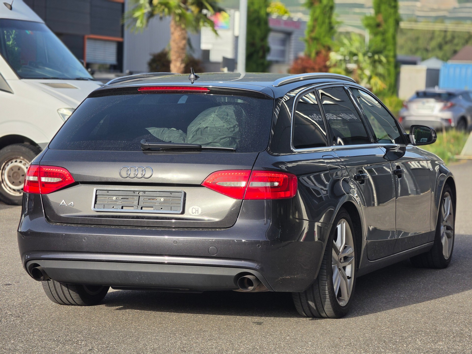 AUDI A4 Avant 1.8 TFSI quattro-image-4
