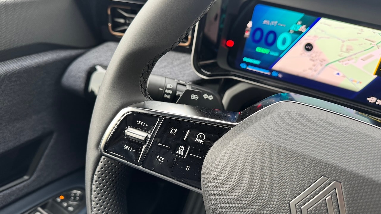 RENAULT R4 E-Tech Comfort Range 52 kWh Techno-image-15