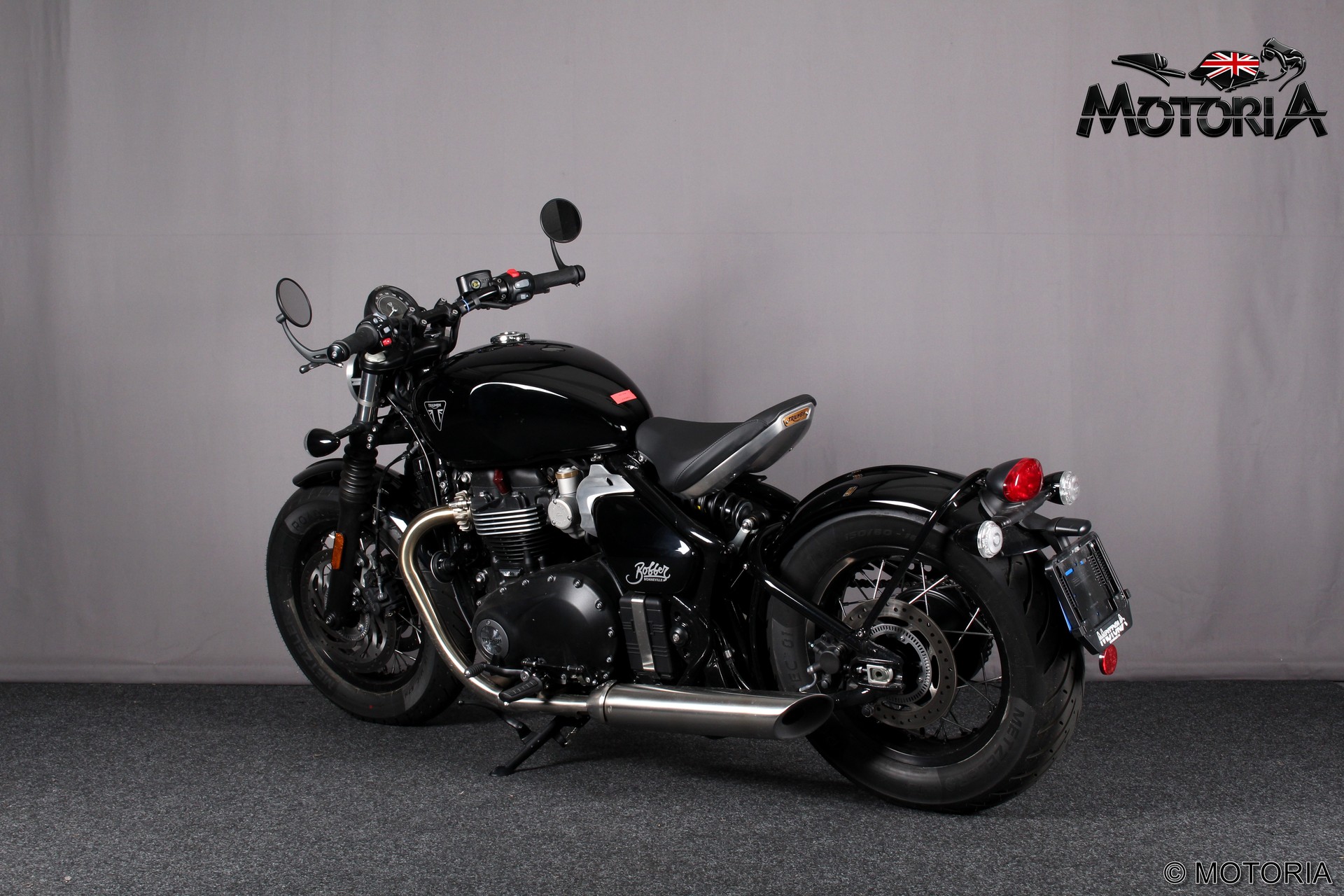 TRIUMPH Bonneville 1200 Bobber (MY26) 35kW-image-4