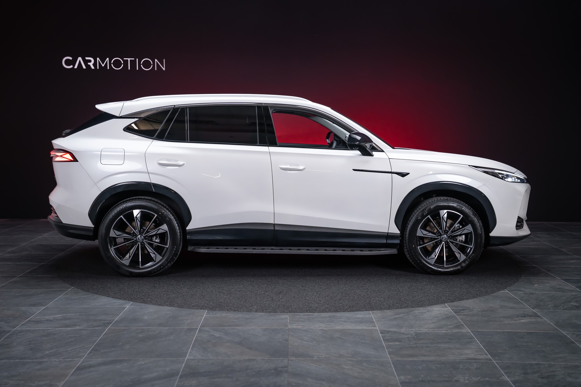 MG HS 1.5 T PHEV Luxury / 360°Kamera / el.Sitze / el.Heckklappe-showroom-element-3
