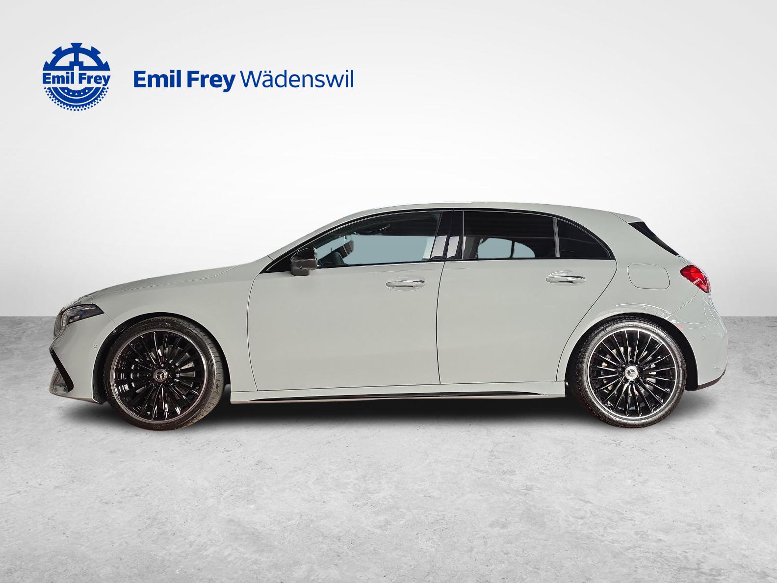 MERCEDES-BENZ A 220 4MATIC AMG Line-showroom-element-2
