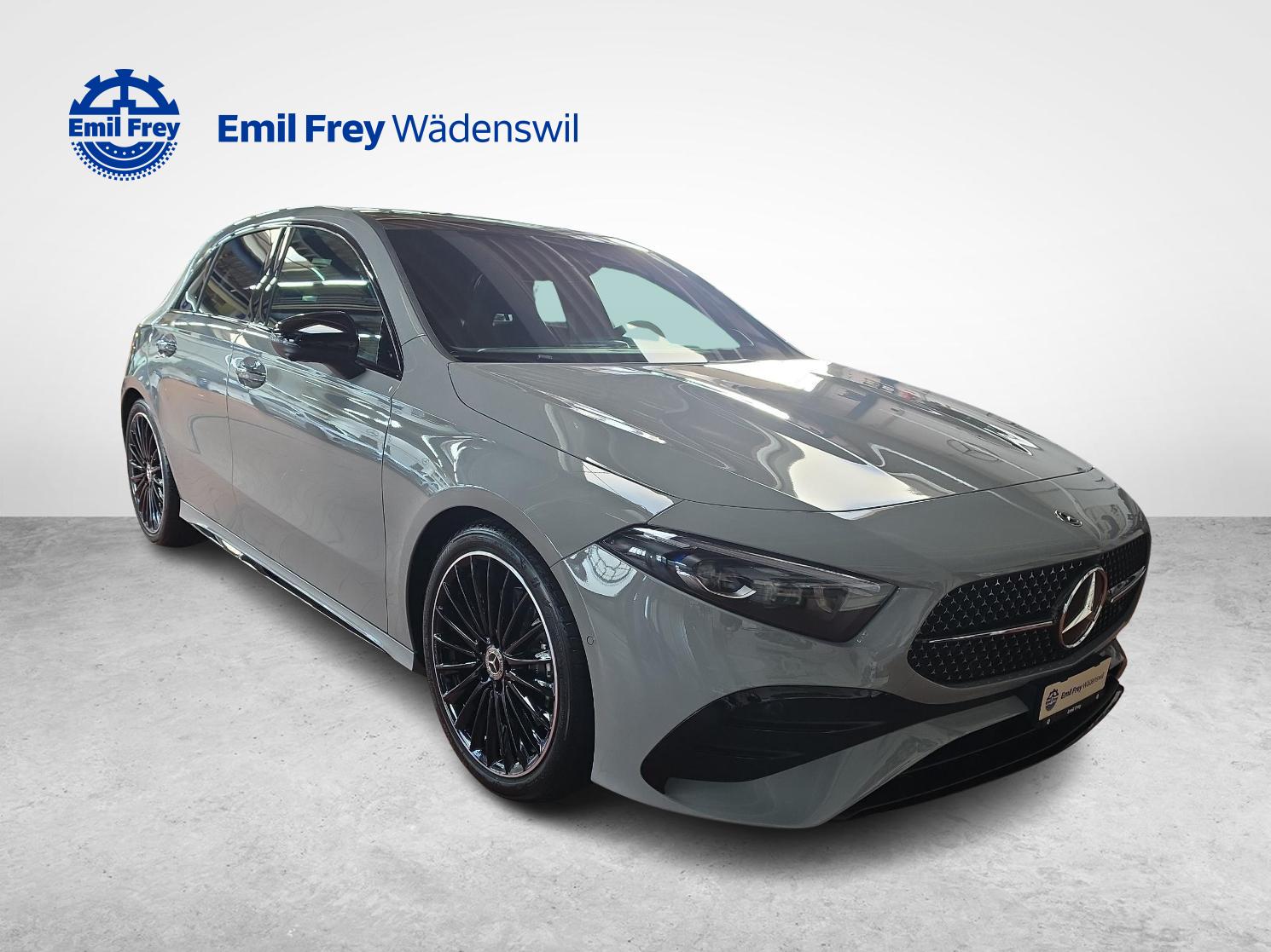 MERCEDES-BENZ A 220 4MATIC AMG Line-showroom-element-1