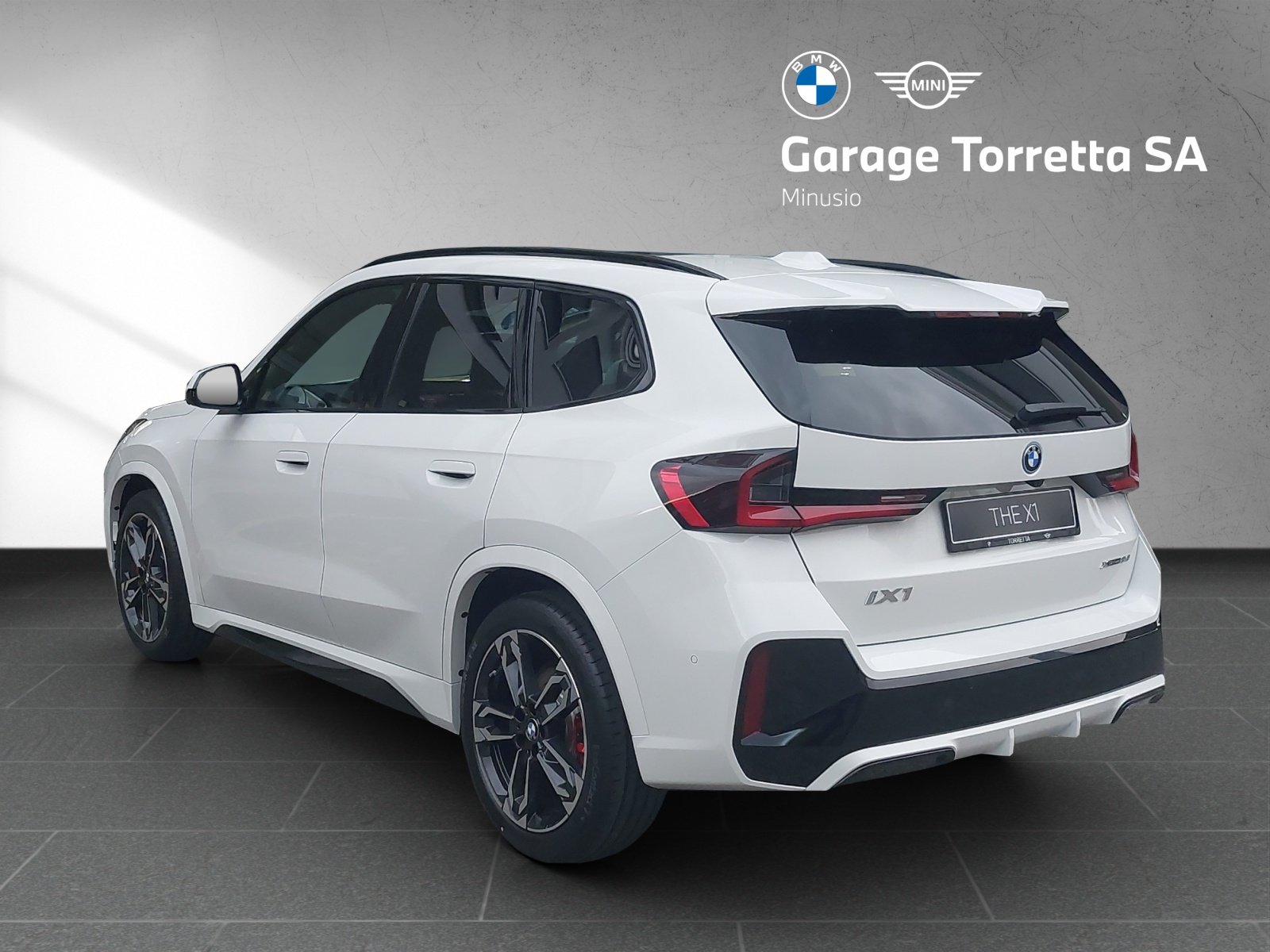 BMW iX1 xDrive 30 M Sport Pro-showroom-element-2