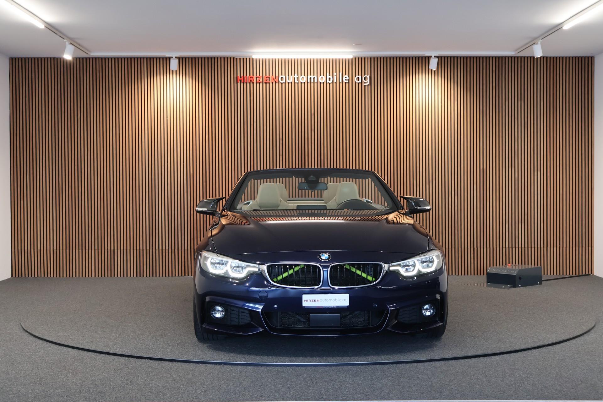 BMW 430i Cabriolet xDrive M Sport Steptronic-image-11
