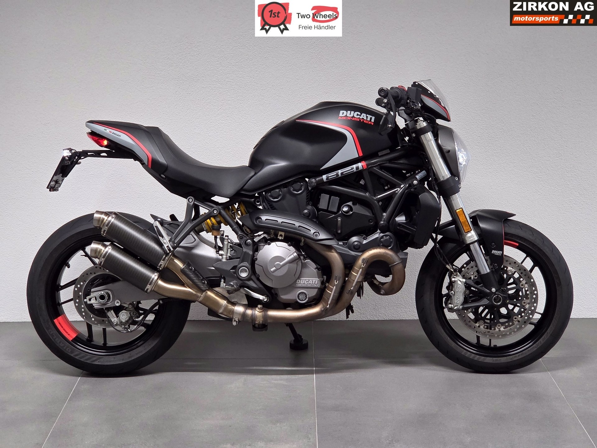 DUCATI Monster 821 Stealth | SC-Project