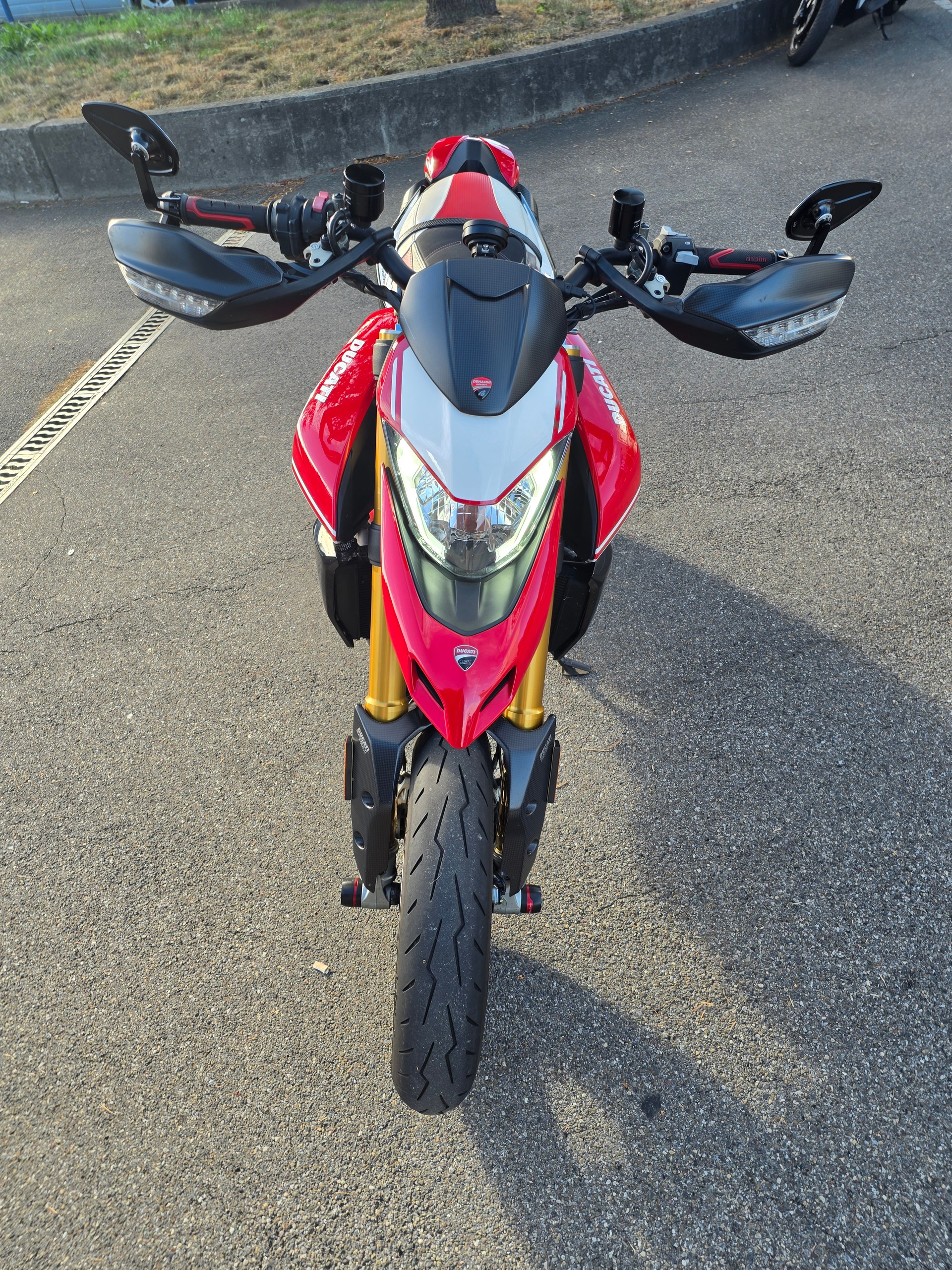 DUCATI Hypermotard 950 SP-image-3