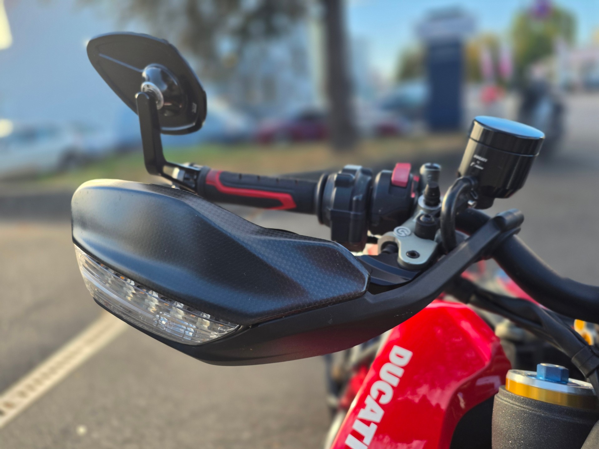 DUCATI Hypermotard 950 SP-image-6