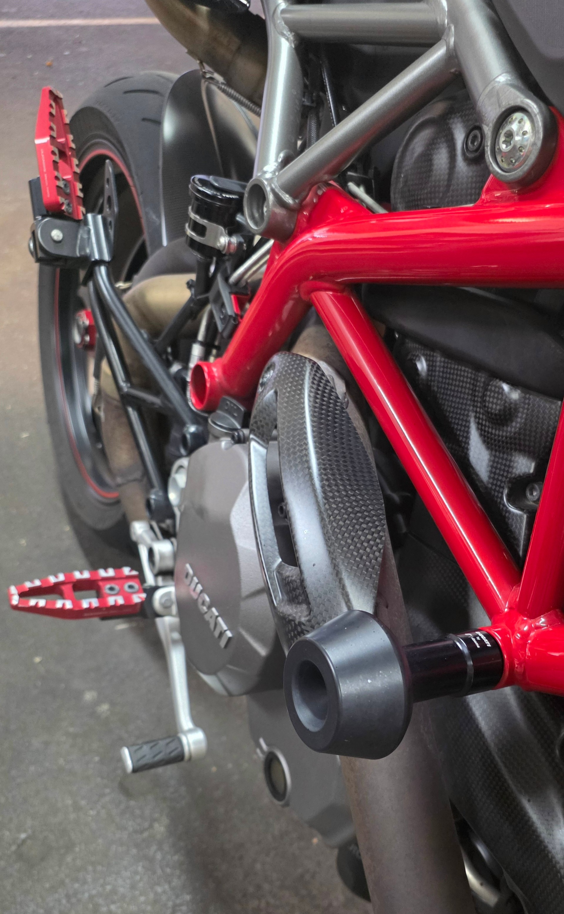 DUCATI Hypermotard 950 SP-image-9