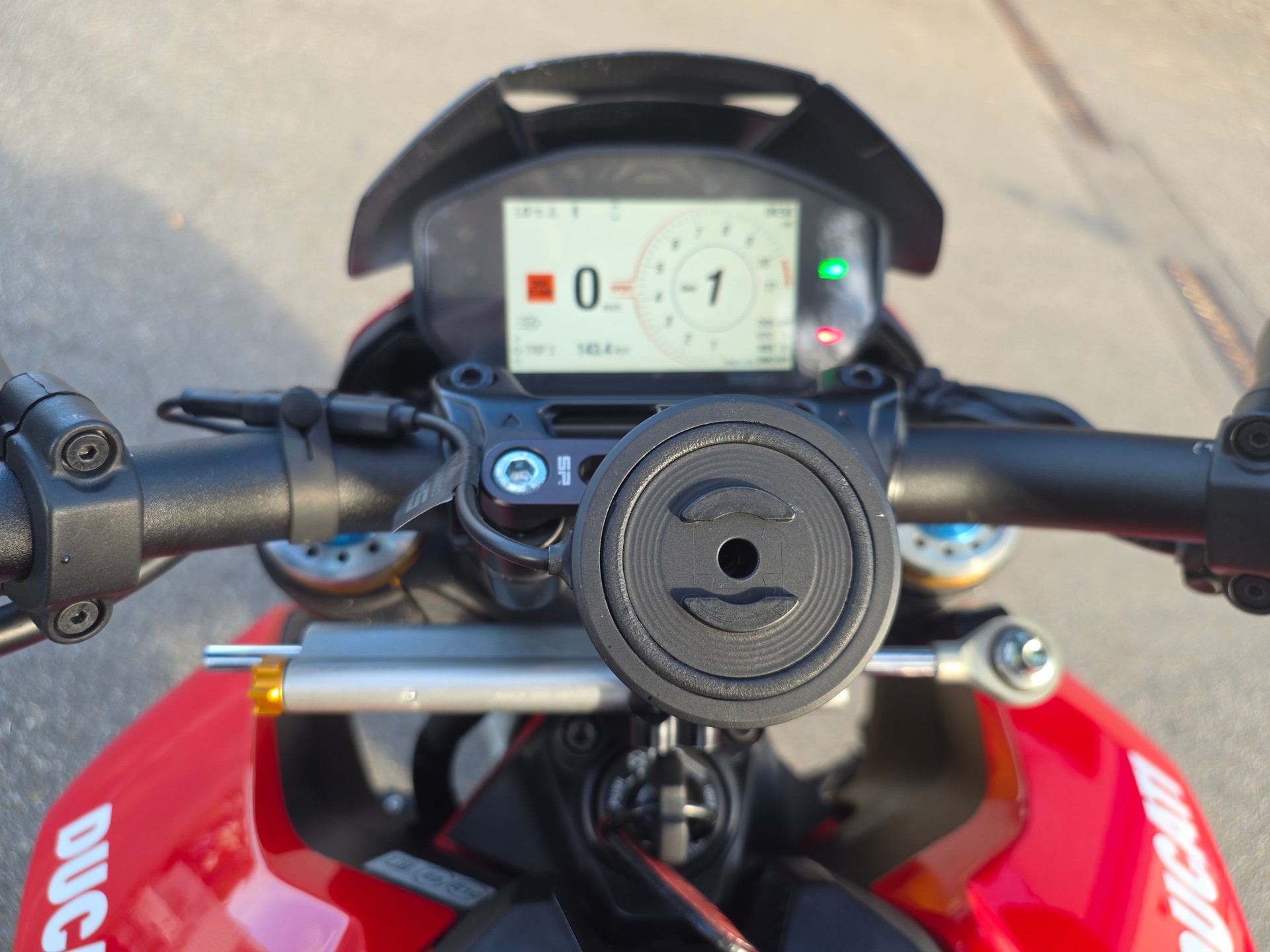 DUCATI Hypermotard 950 SP-image-4