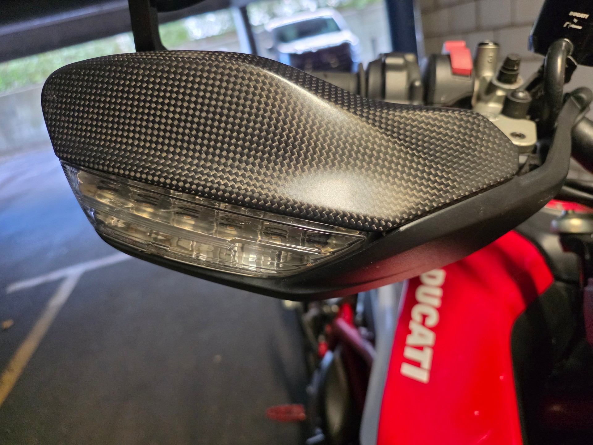 DUCATI Hypermotard 950 SP-image-13