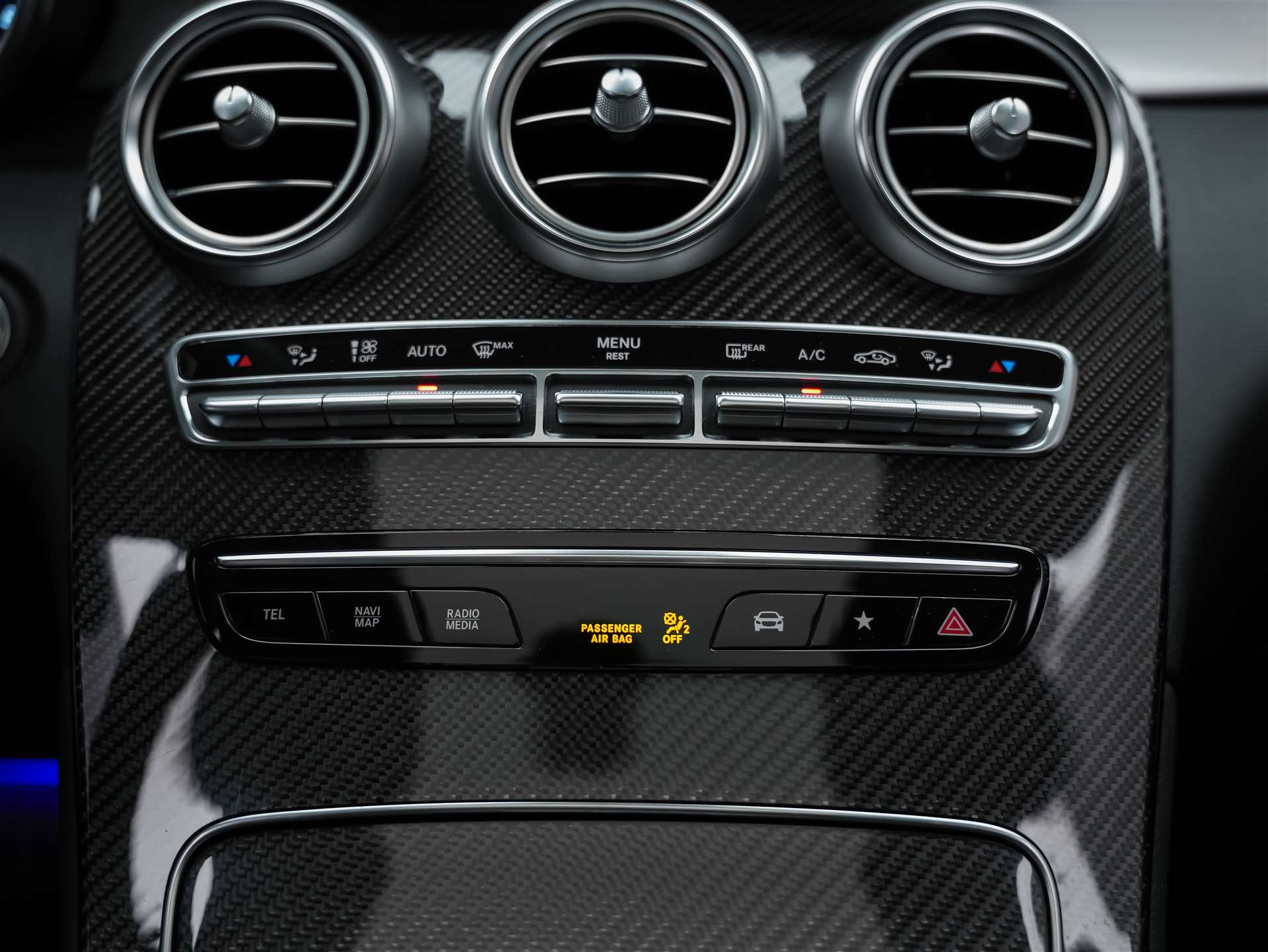 MERCEDES-BENZ GLC 63 S AMG 4Matic 9G-Tronic *CH Fahrzeug*Panorama*Sitzbelüftung*Head Up*-image-25