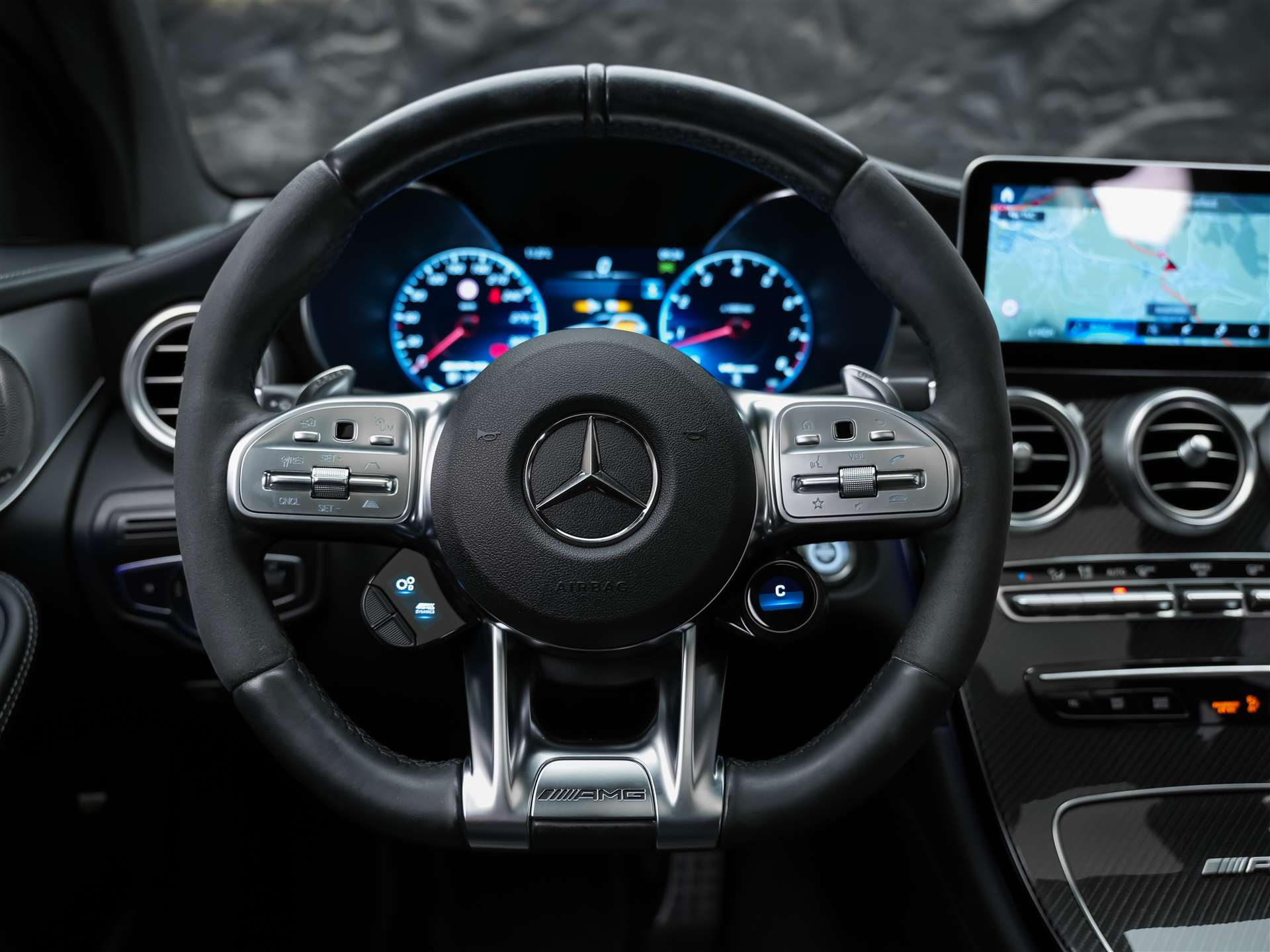 MERCEDES-BENZ GLC 63 S AMG 4Matic 9G-Tronic *CH Fahrzeug*Panorama*Sitzbelüftung*Head Up*-image-30