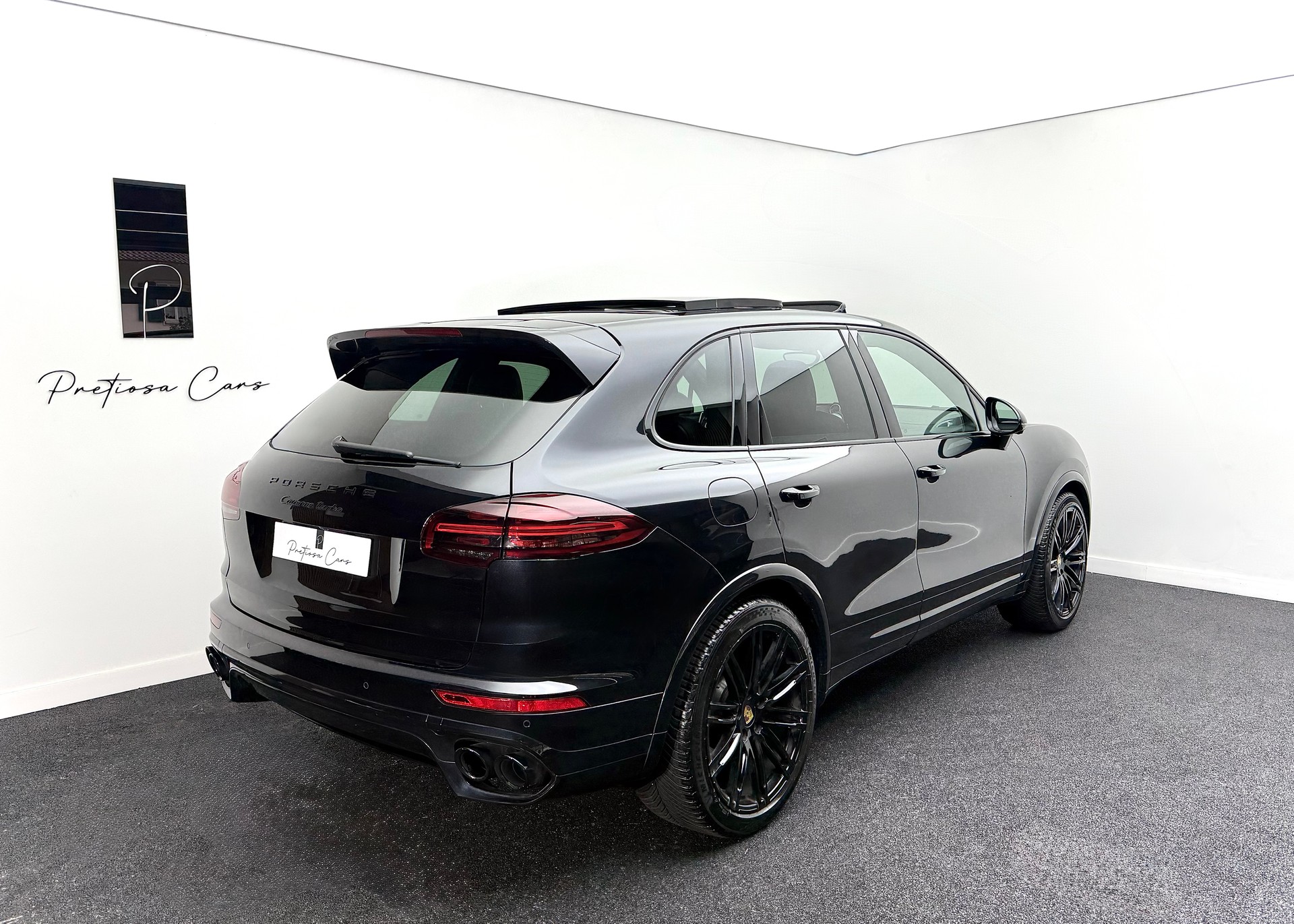 PORSCHE Cayenne Turbo-image-4