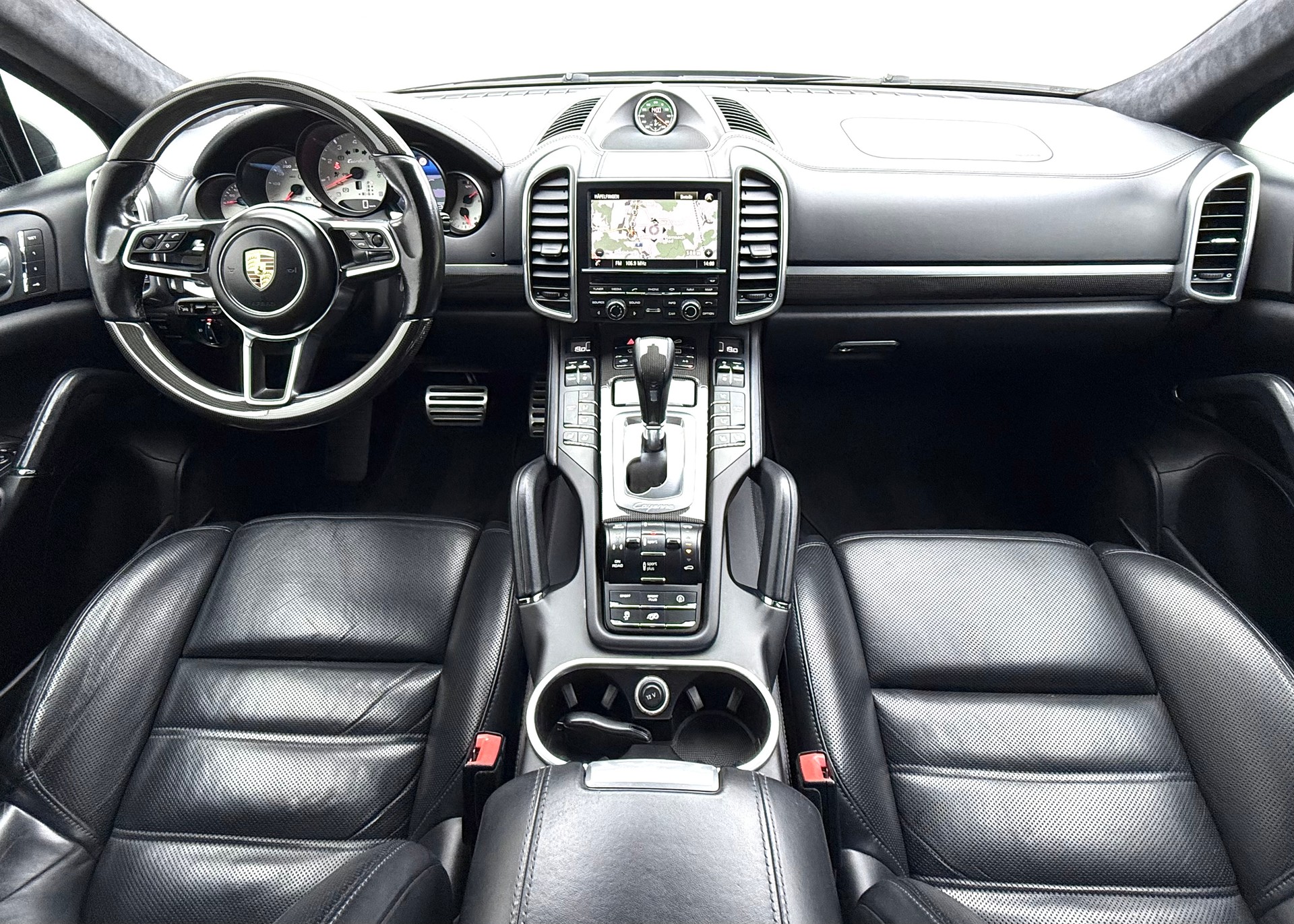 PORSCHE Cayenne Turbo-image-7