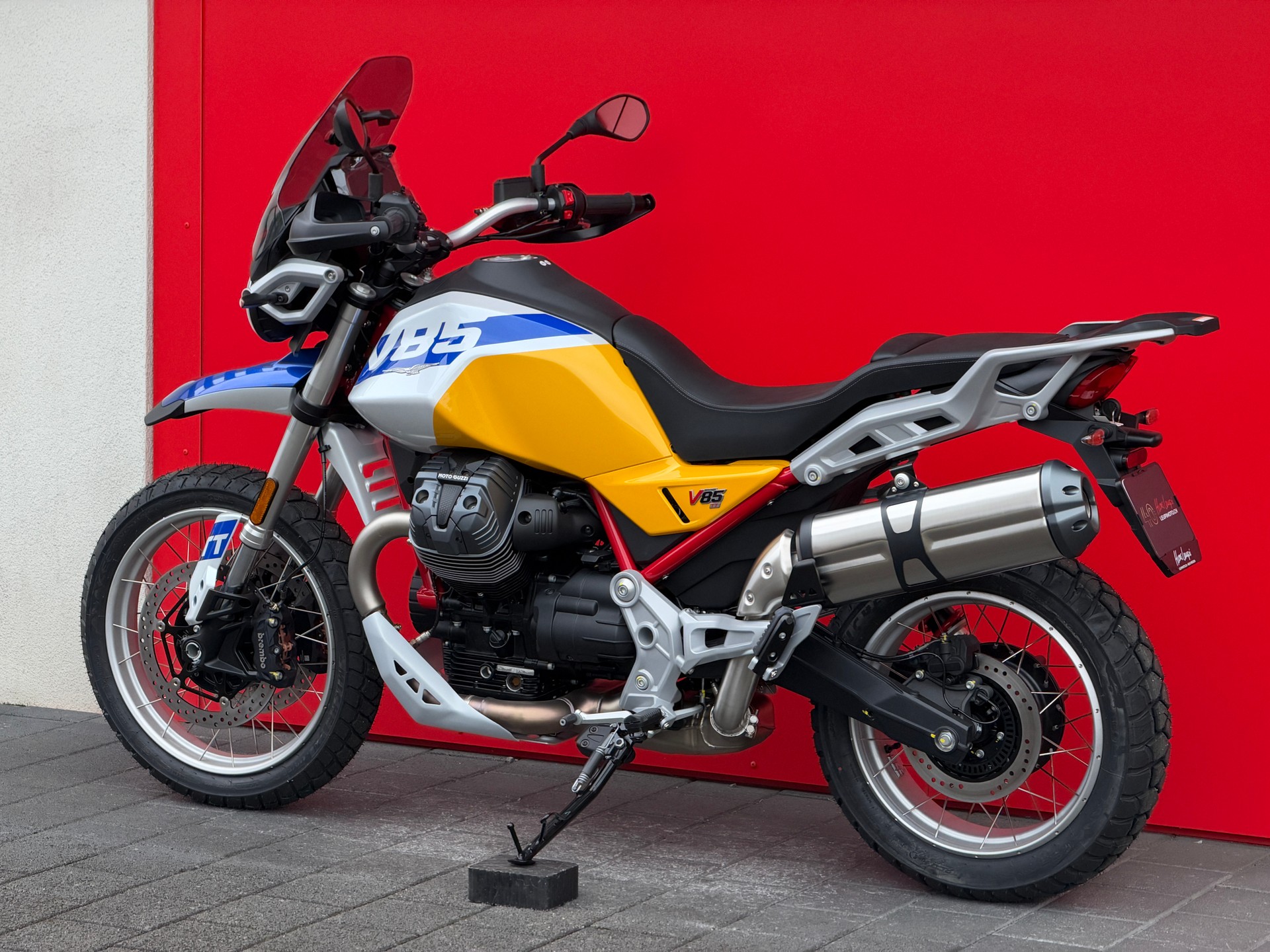 MOTO GUZZI V85 TT E5+ (35kW)-image-4
