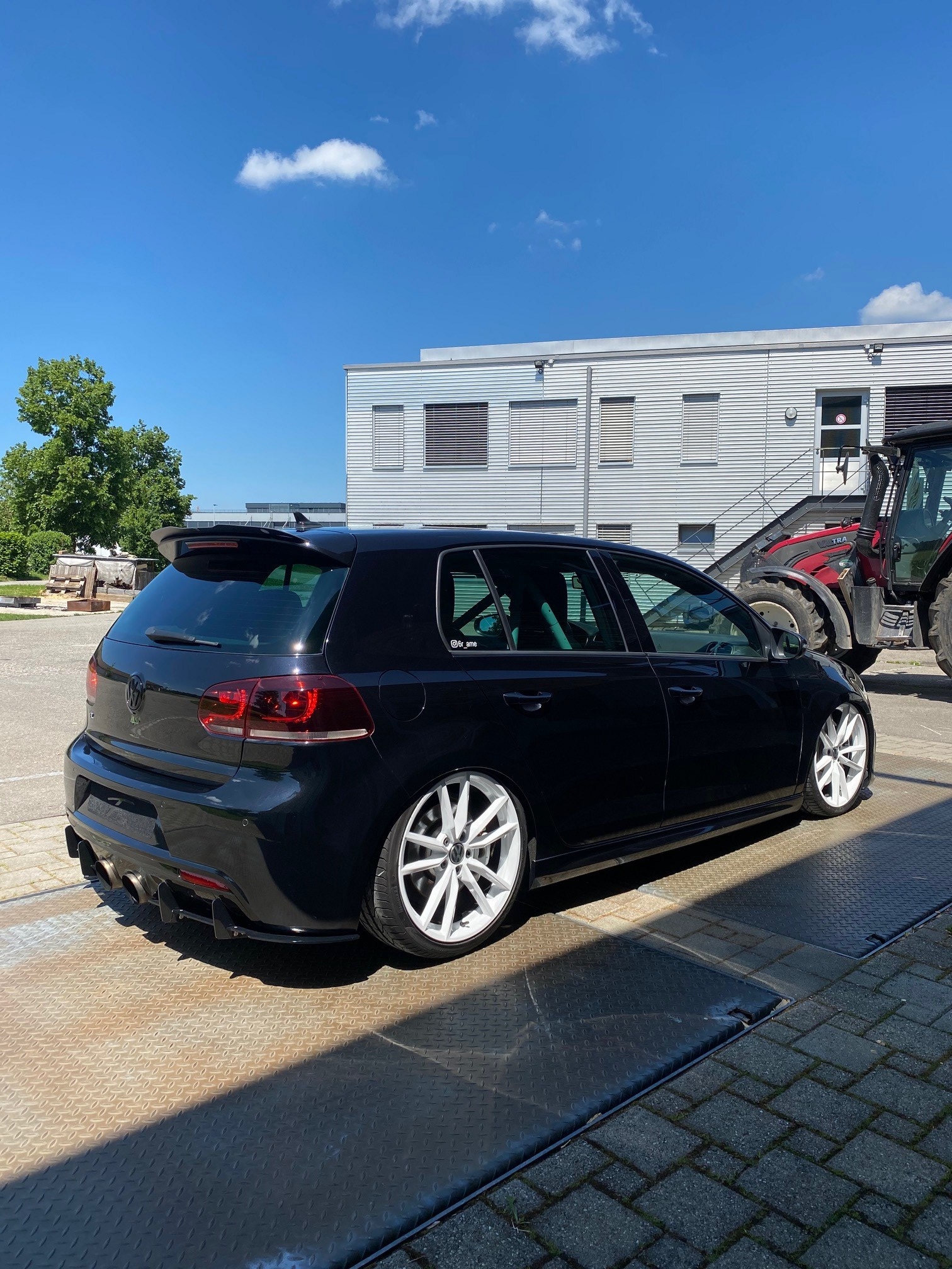 VW Golf 2.0 TSI R 4Motion DSG-image-6