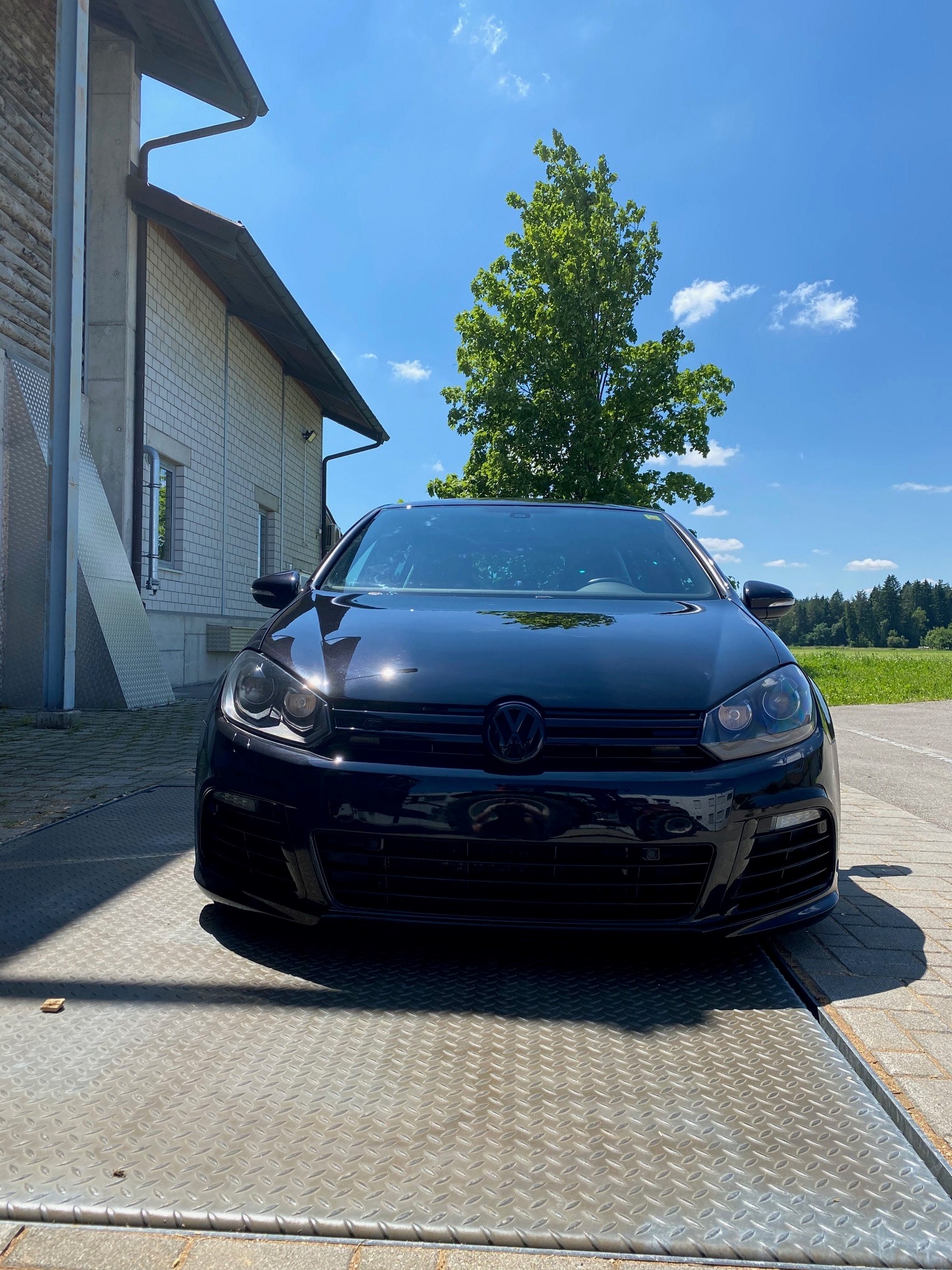 VW Golf 2.0 TSI R 4Motion DSG-showroom-element-1