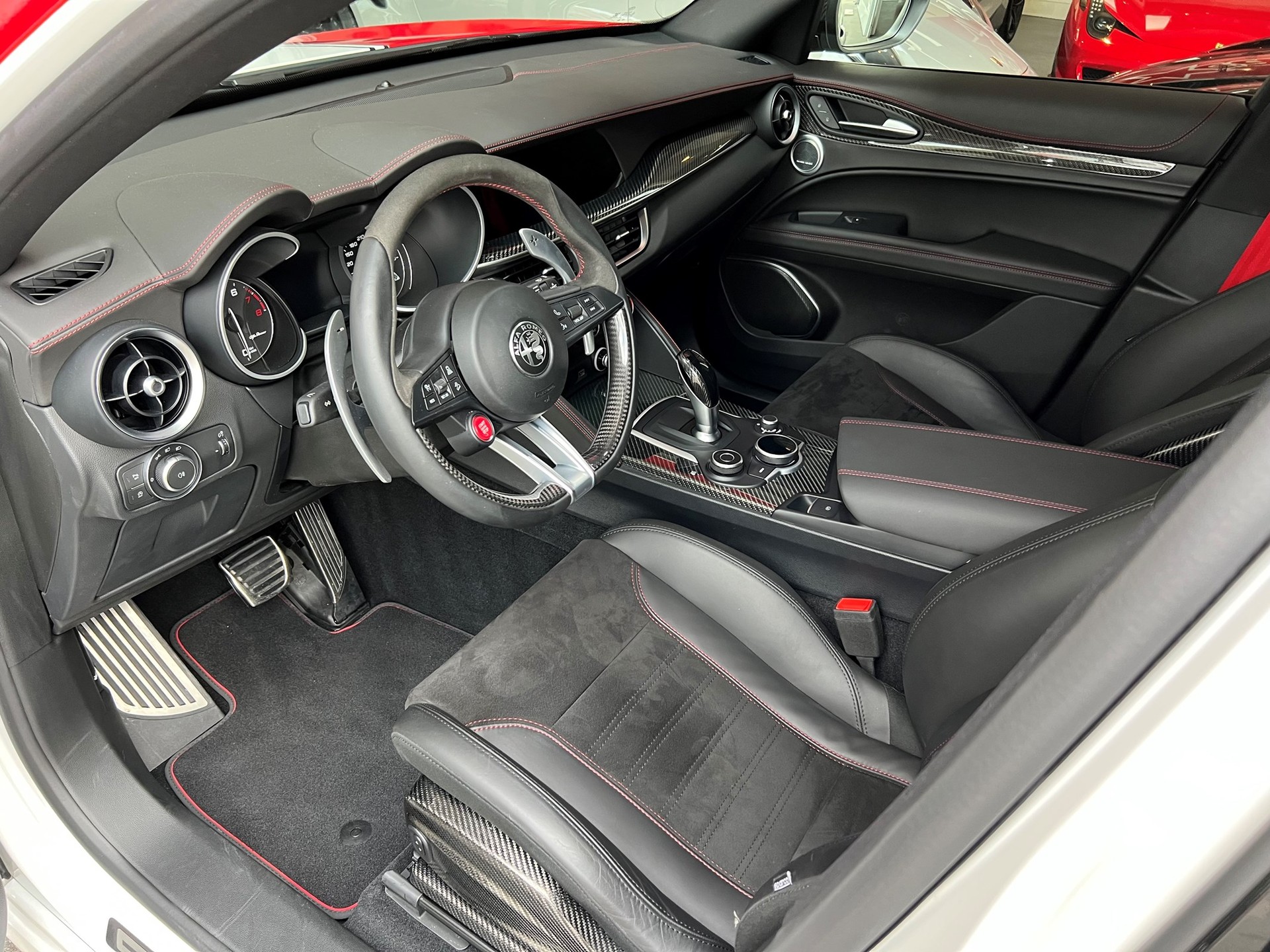 ALFA ROMEO Stelvio Racing Edition  KR 7 2.9 V6 Quadrifoglio Q4 Automatic-showroom-element-3